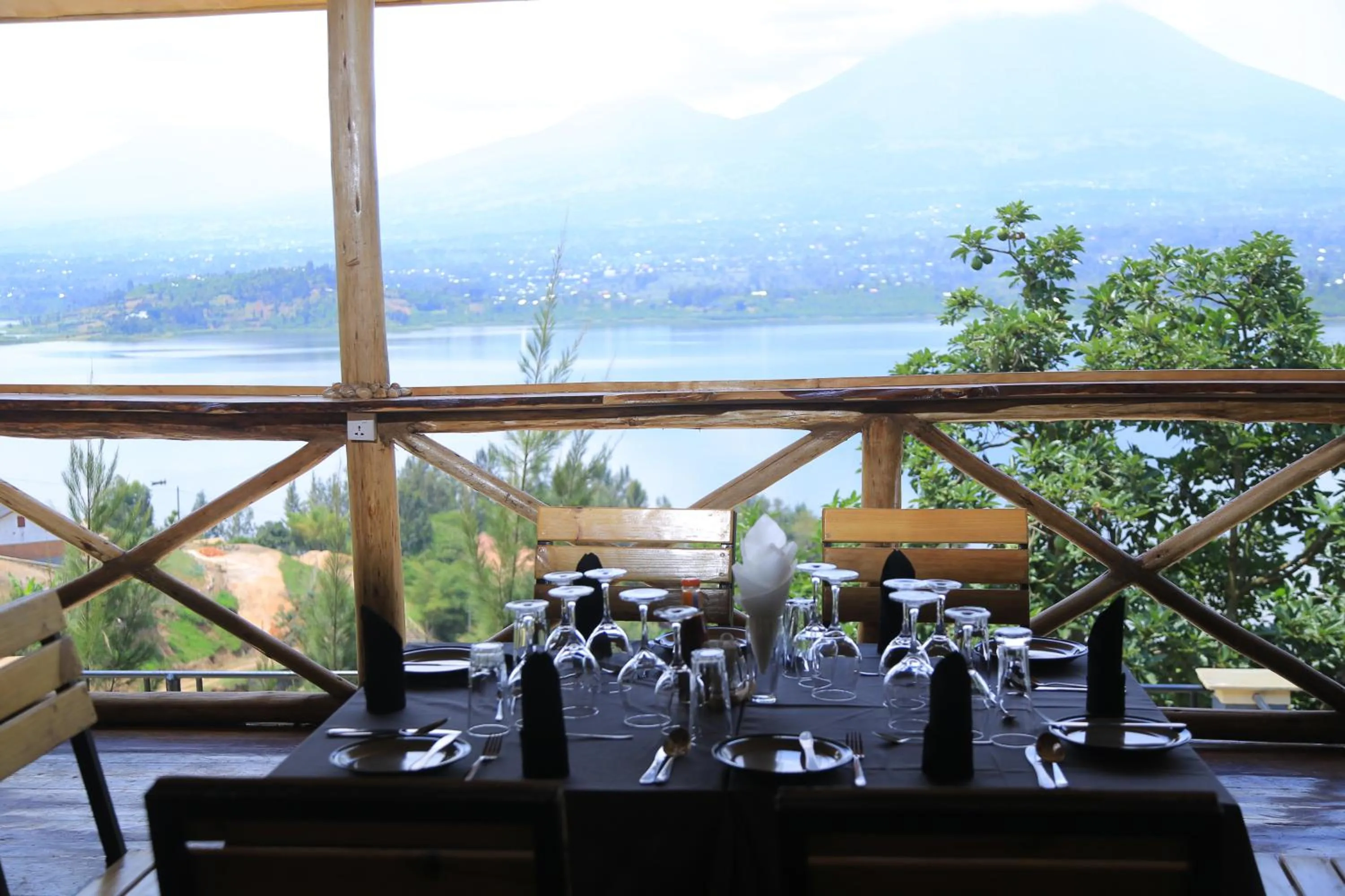 Restaurant/places to eat in My Hill Eco Lodge