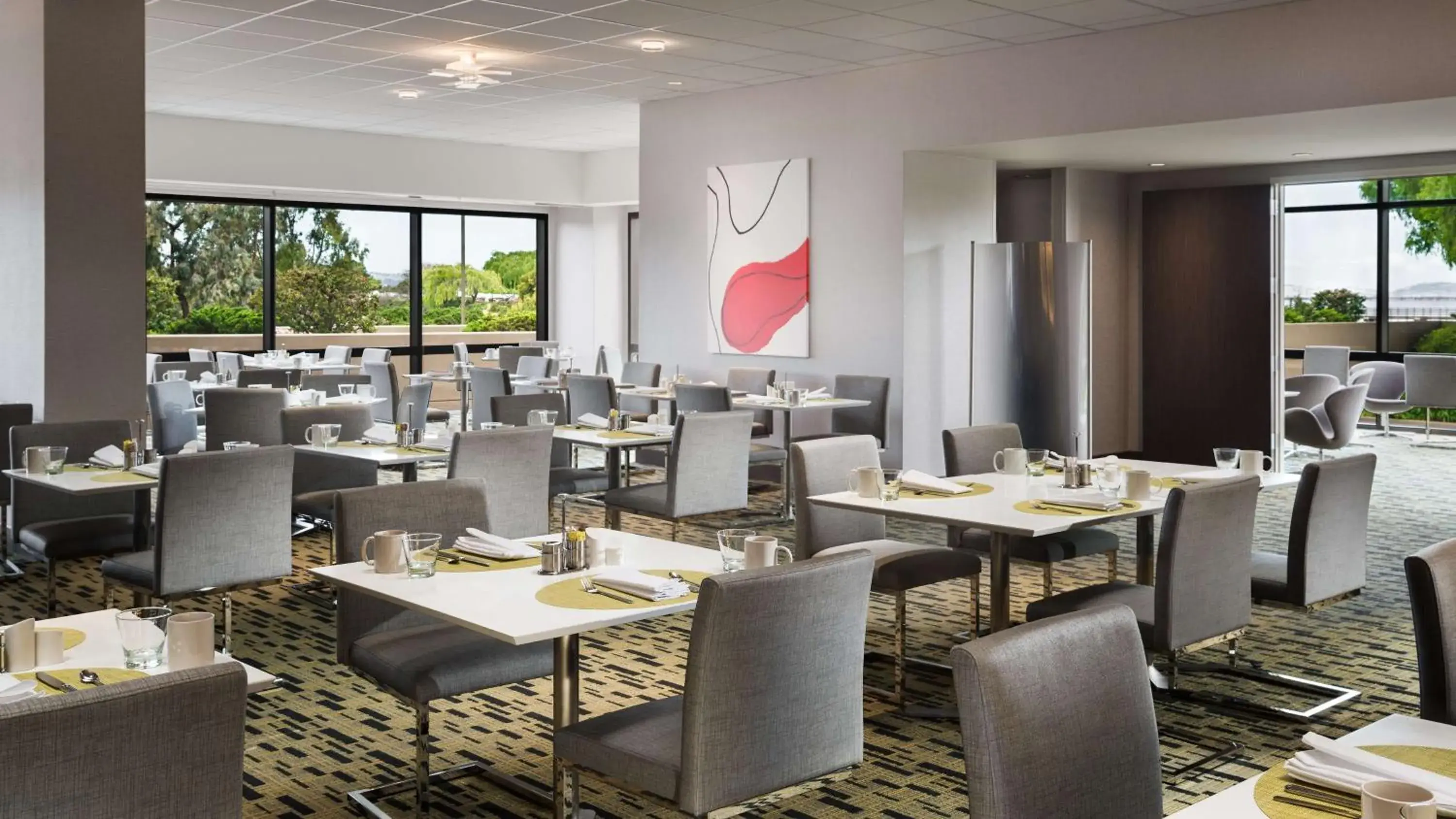 Restaurant/places to eat in Hilton San Francisco Airport Bayfront - No Resort Fee Restaurant/places to eat in Hilton San Francisco Airport Bayfront - No Resort Fee