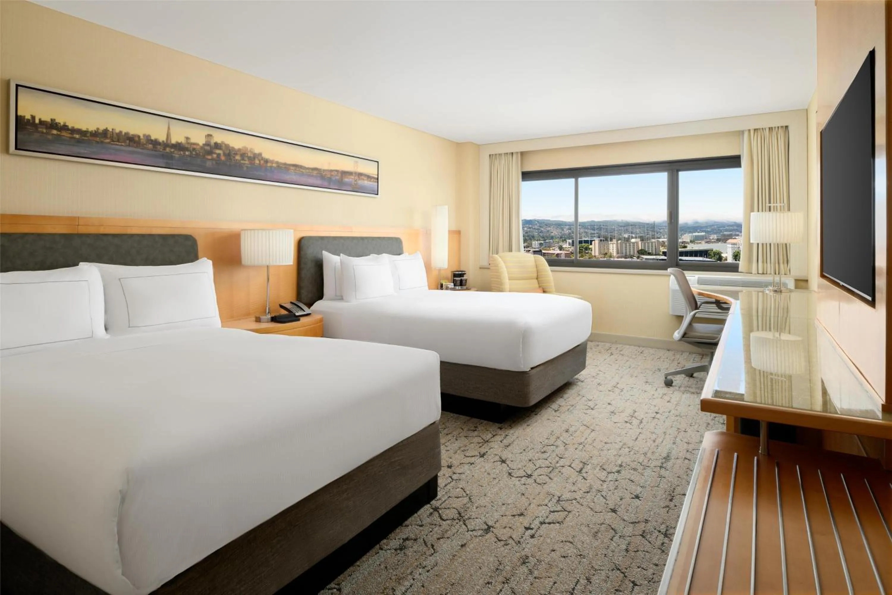 Bedroom, Bed in Hilton San Francisco Airport Bayfront - No Resort Fee