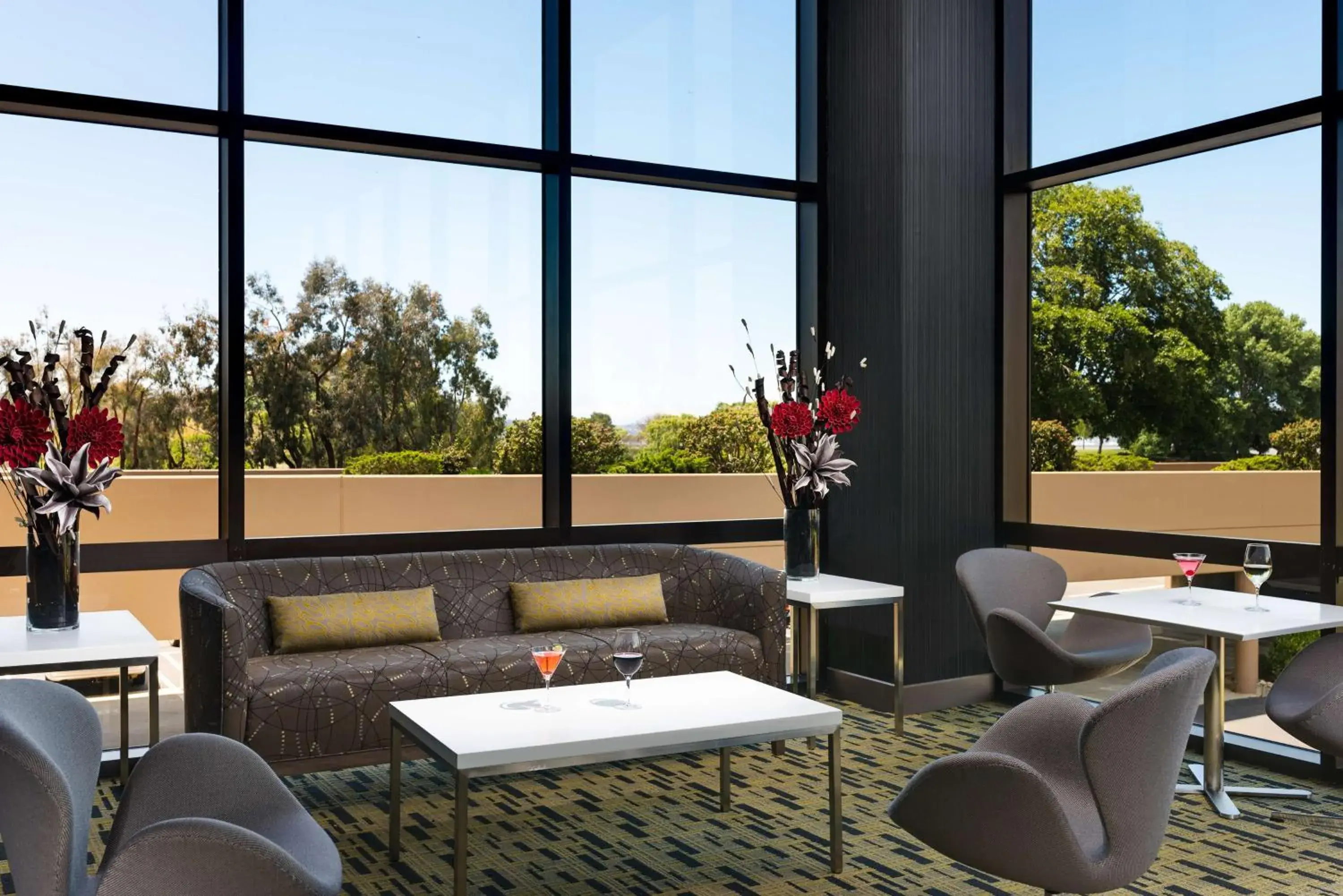 Restaurant/places to eat in Hilton San Francisco Airport Bayfront - No Resort Fee Restaurant/places to eat in Hilton San Francisco Airport Bayfront - No Resort Fee