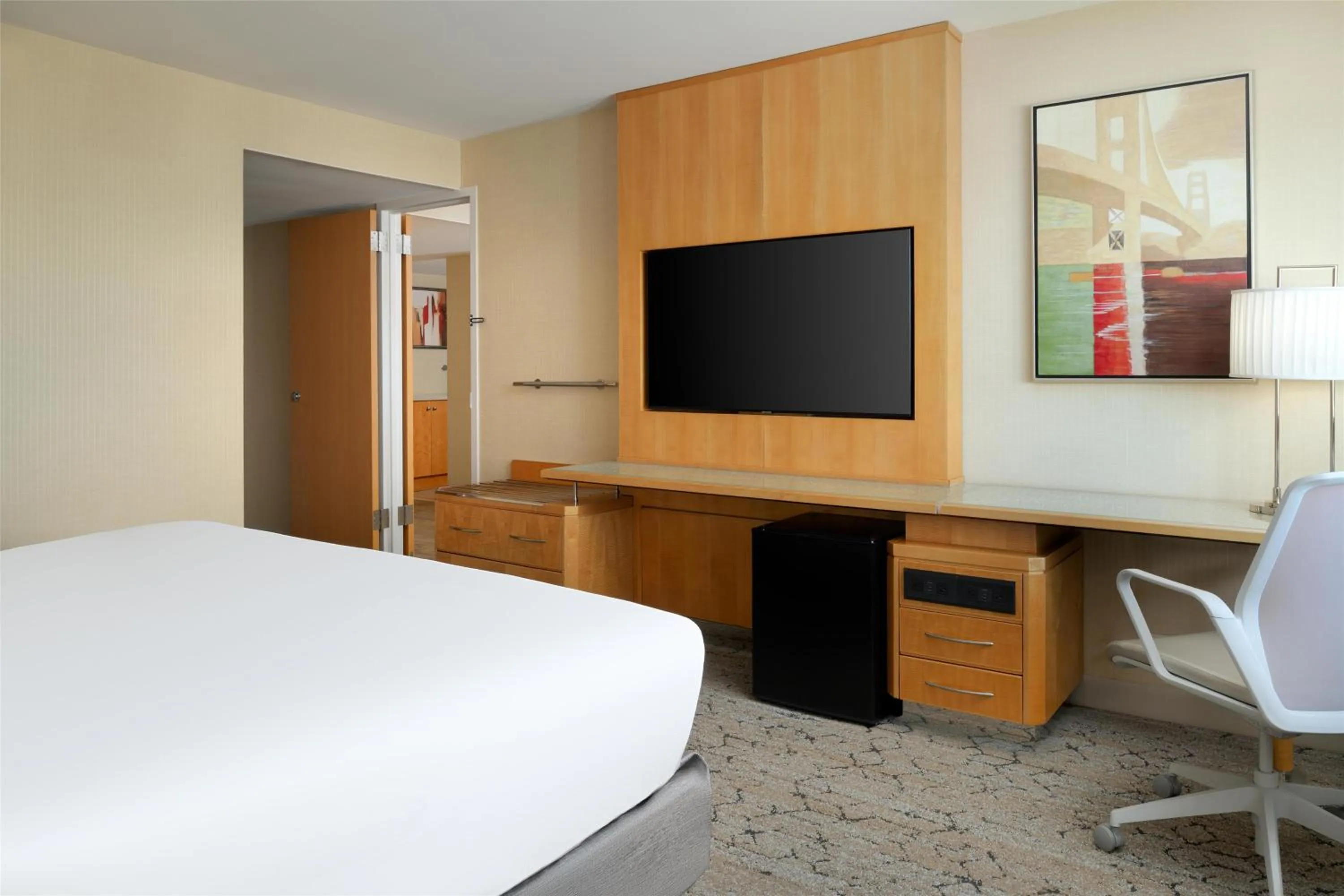 Bedroom, Bed in Hilton San Francisco Airport Bayfront - No Resort Fee