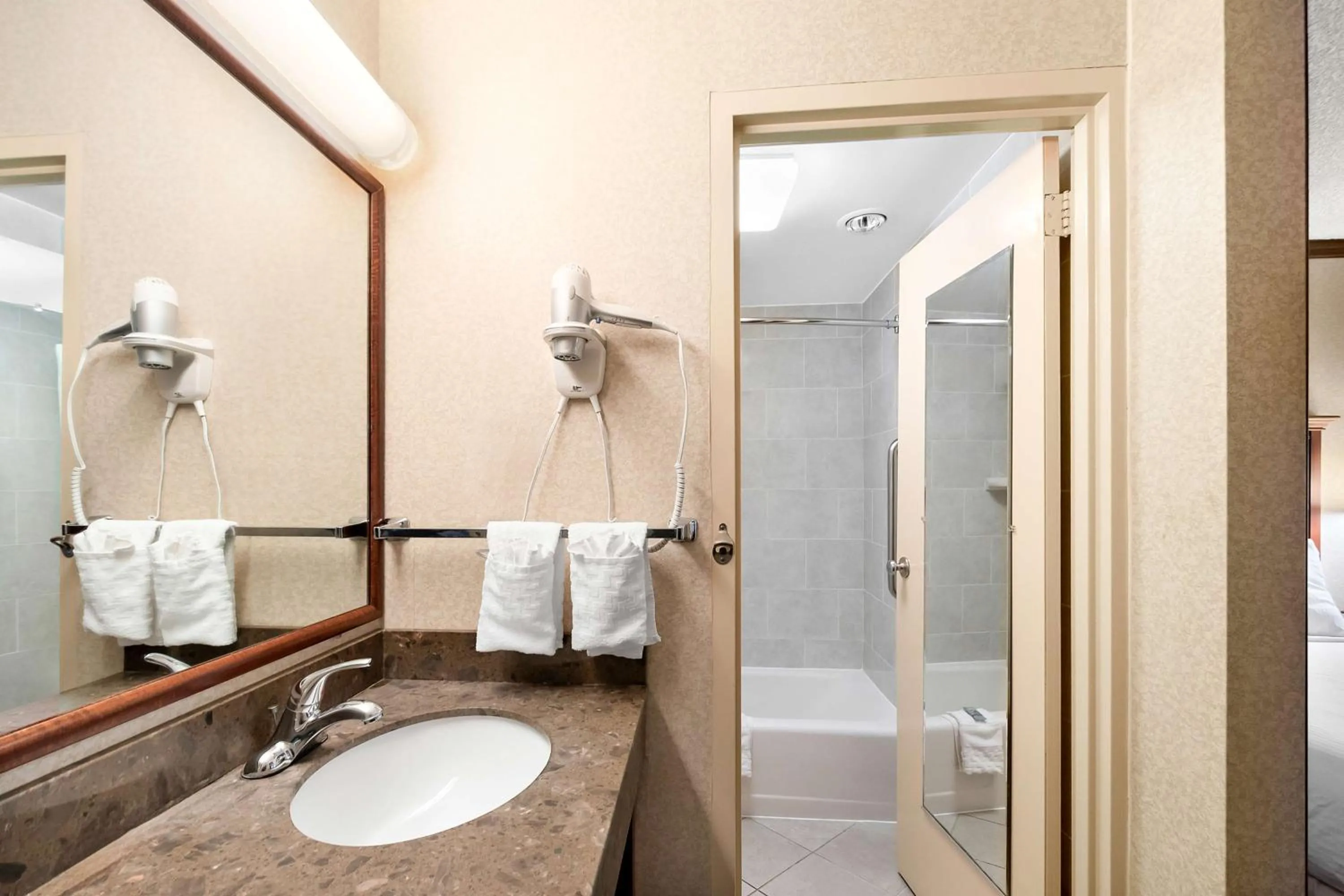 Bathroom in Best Western Fairfax City