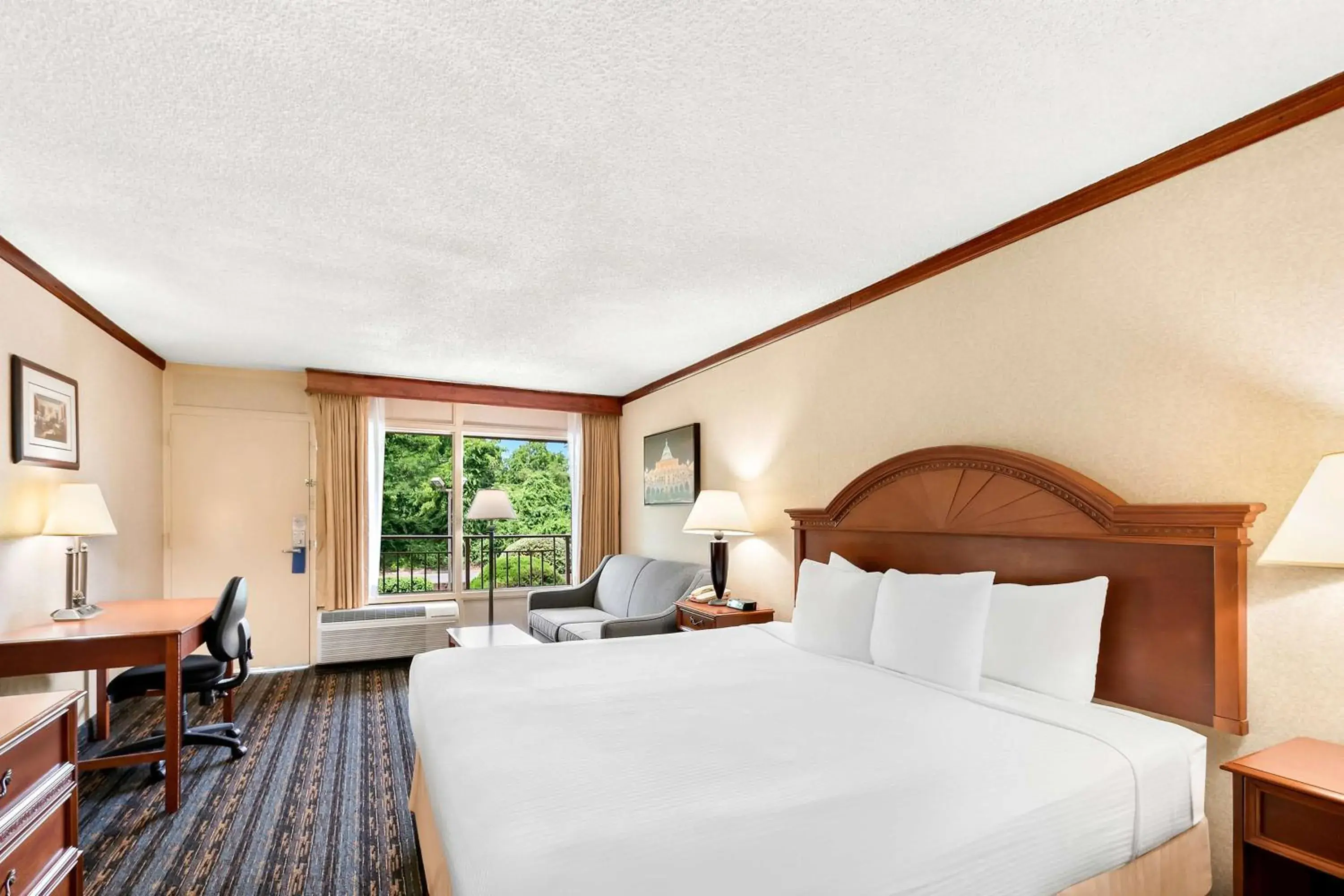 Bedroom, Bed in Best Western Fairfax City Bedroom, Bed in Best Western Fairfax City