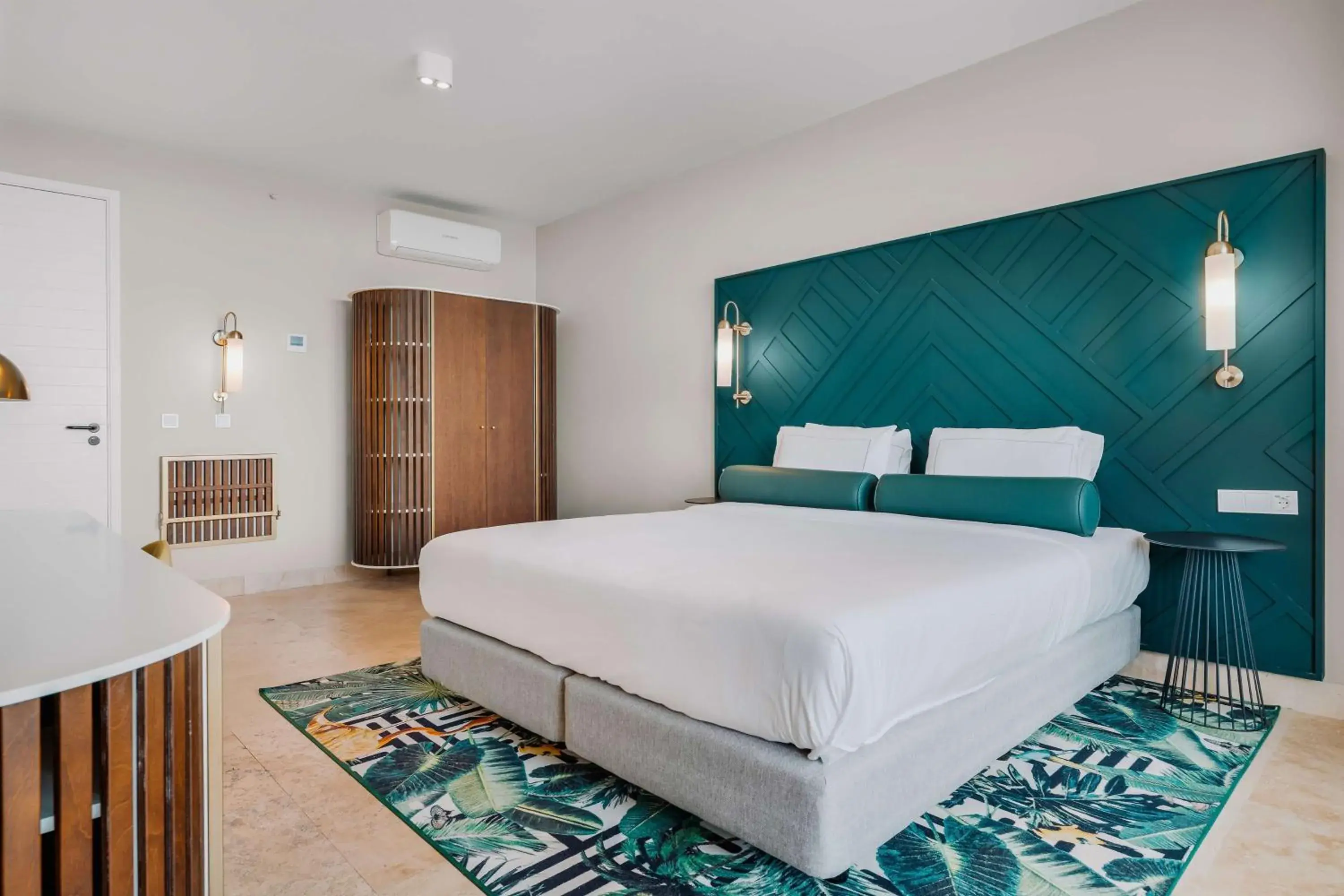 Bed in Mangrove Beach Corendon Curacao All-Inclusive Resort, Curio by Hilton Bed in Mangrove Beach Corendon Curacao All-Inclusive Resort, Curio by Hilton
