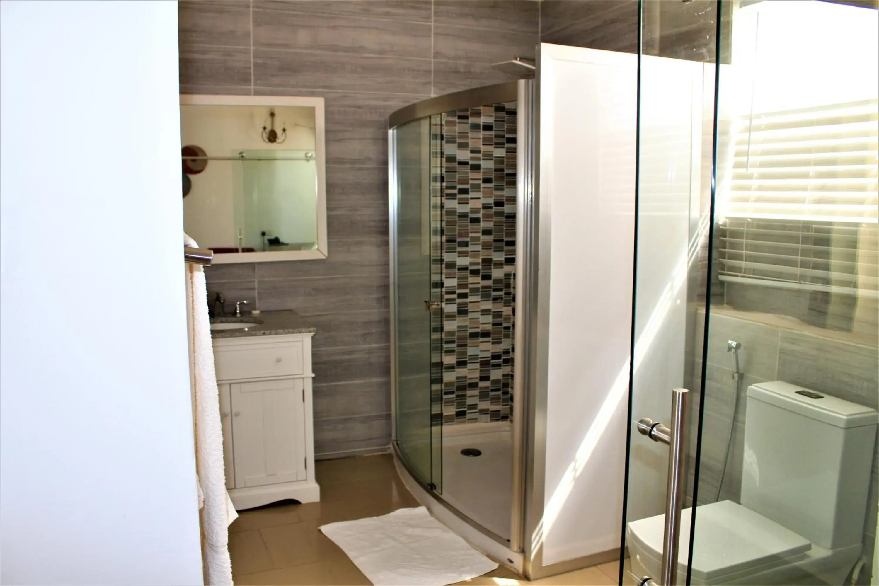 Deluxe Queen Suite - single occupancy in Harmony Resort Boutique Hotel Deluxe Queen Suite - single occupancy in Harmony Resort Boutique Hotel