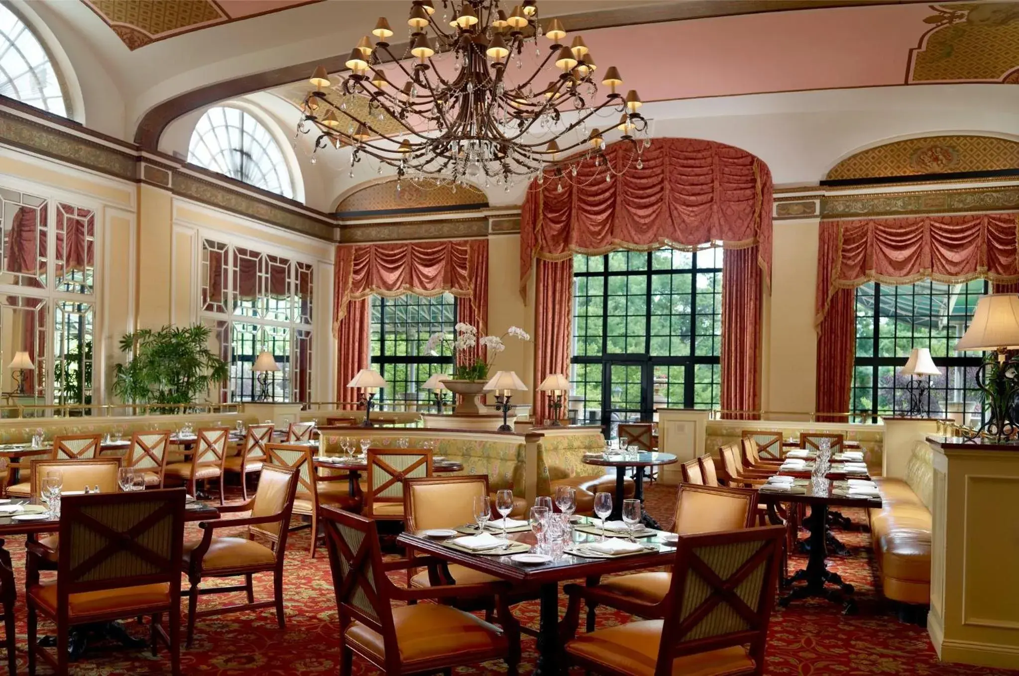 Restaurant/places to eat in Omni Shoreham Hotel Restaurant/places to eat in Omni Shoreham Hotel