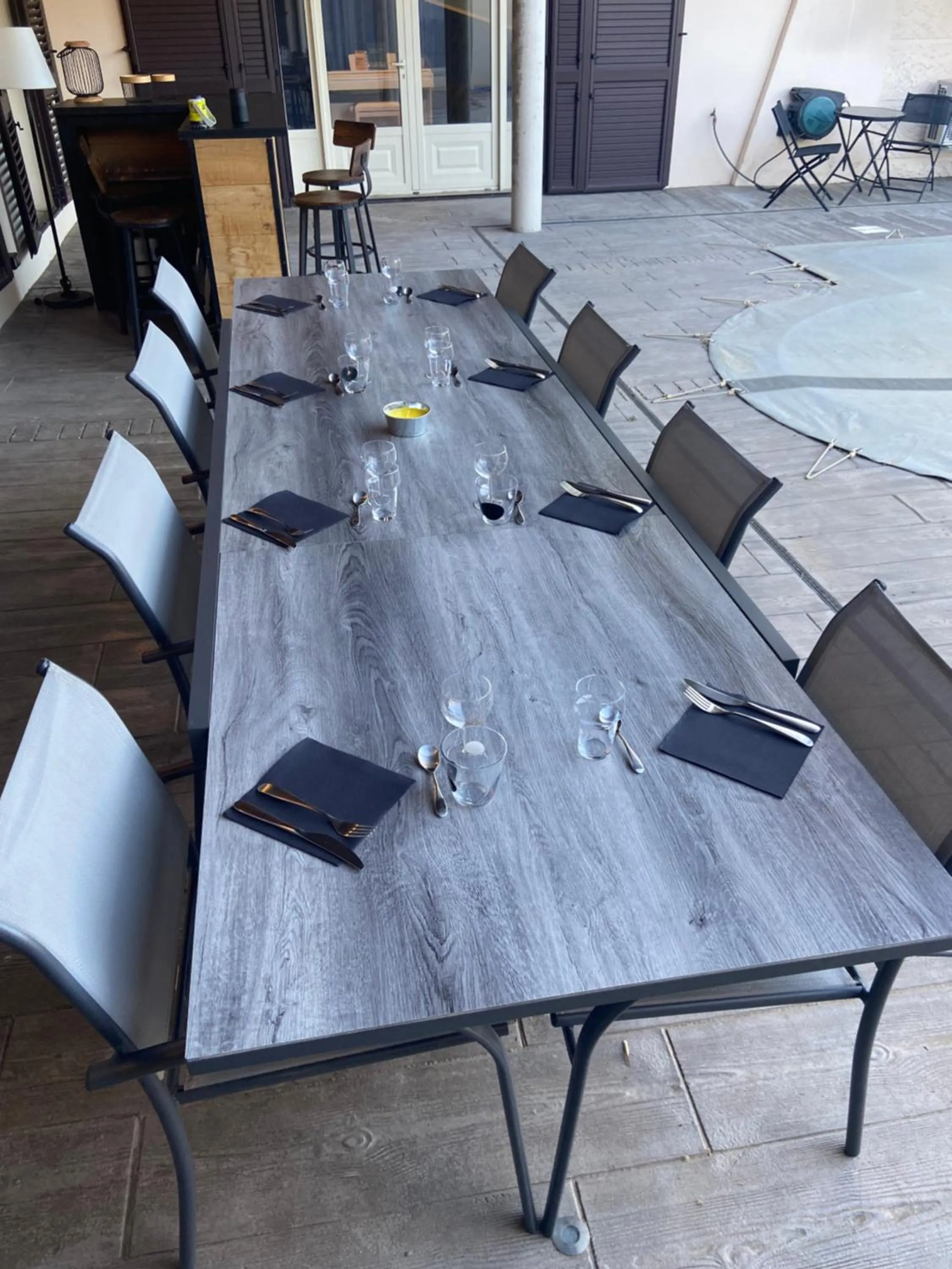 Dining area in HISTOIRE D'Ô - Les Piscines - Chambres d'hôtes
