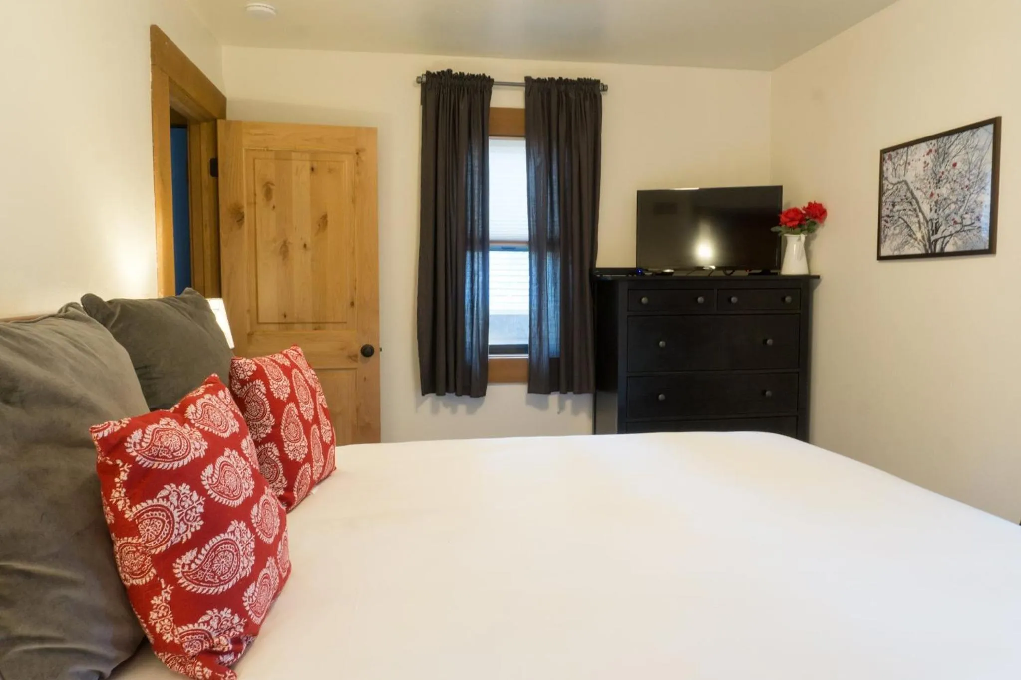 Bedroom, Bed in Northstar California Resort