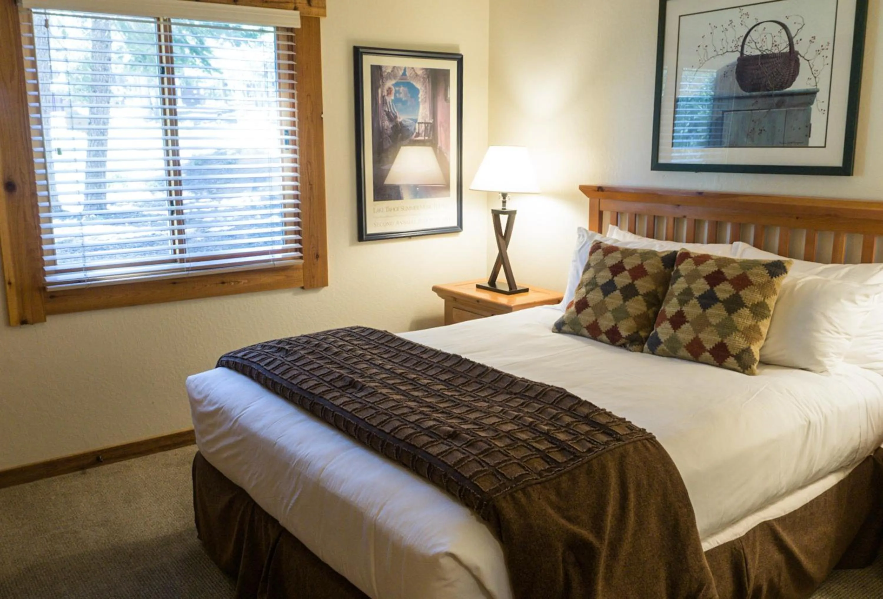 Bedroom, Bed in Northstar California Resort