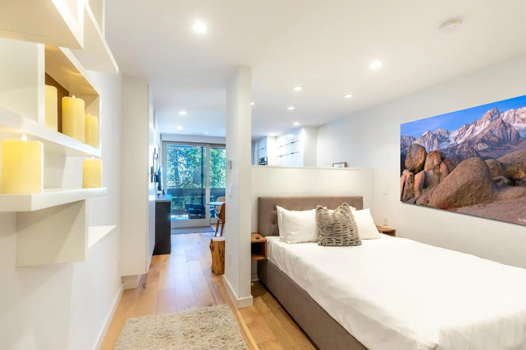 Photo of the whole room, Bed in Northstar California Resort