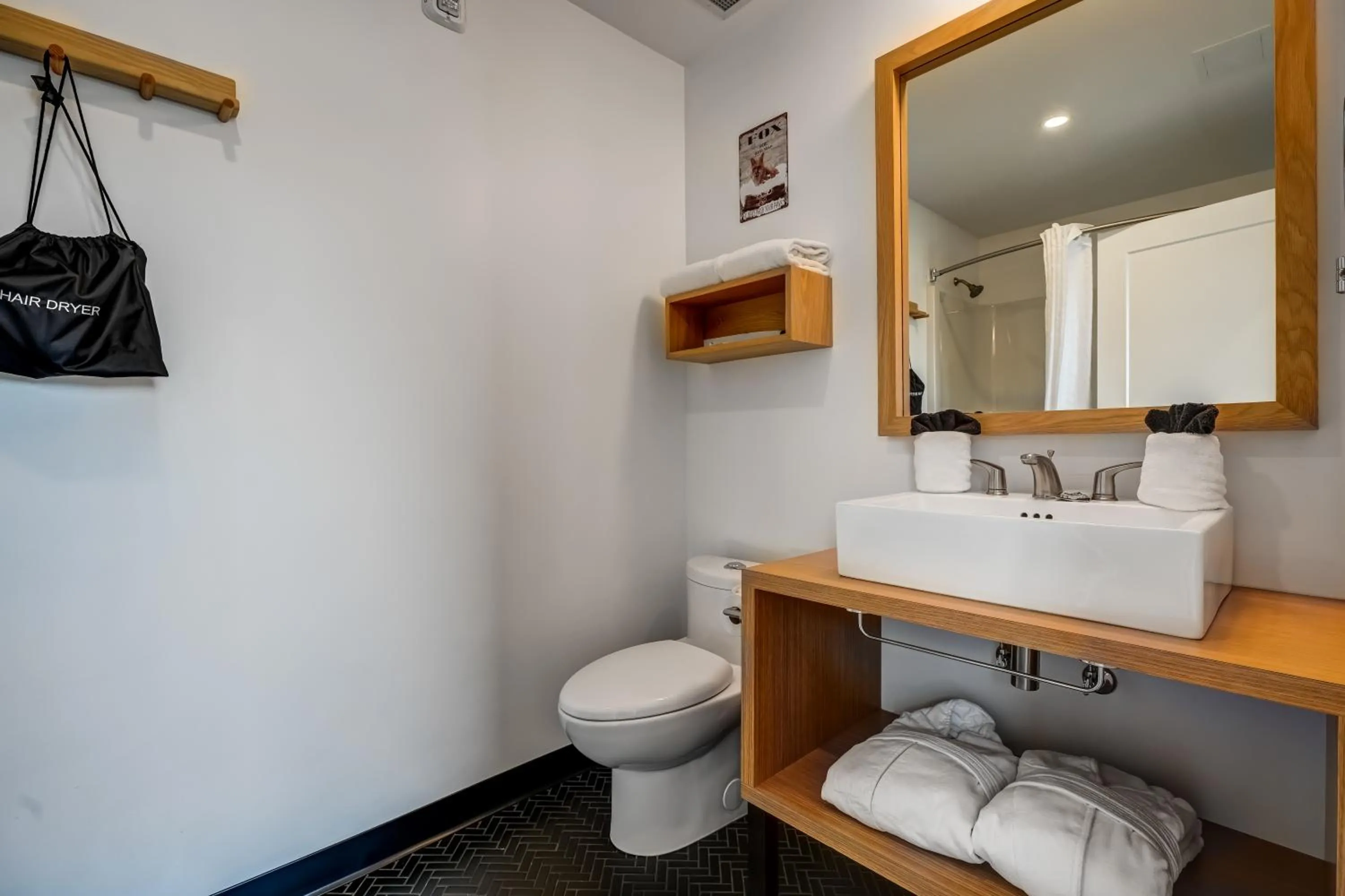 Toilet in Raven Inn Whitehorse