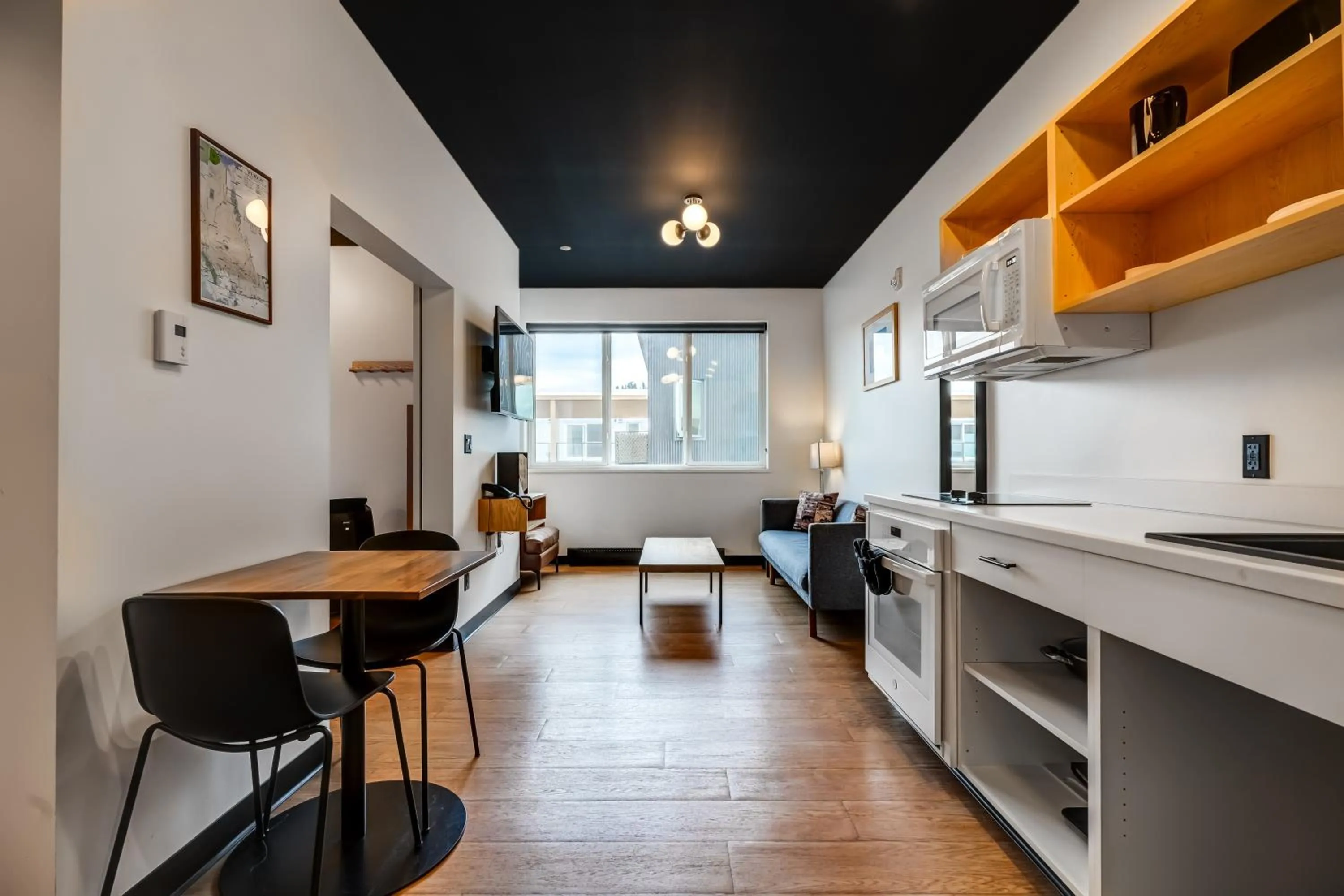 TV and multimedia in Raven Inn Whitehorse