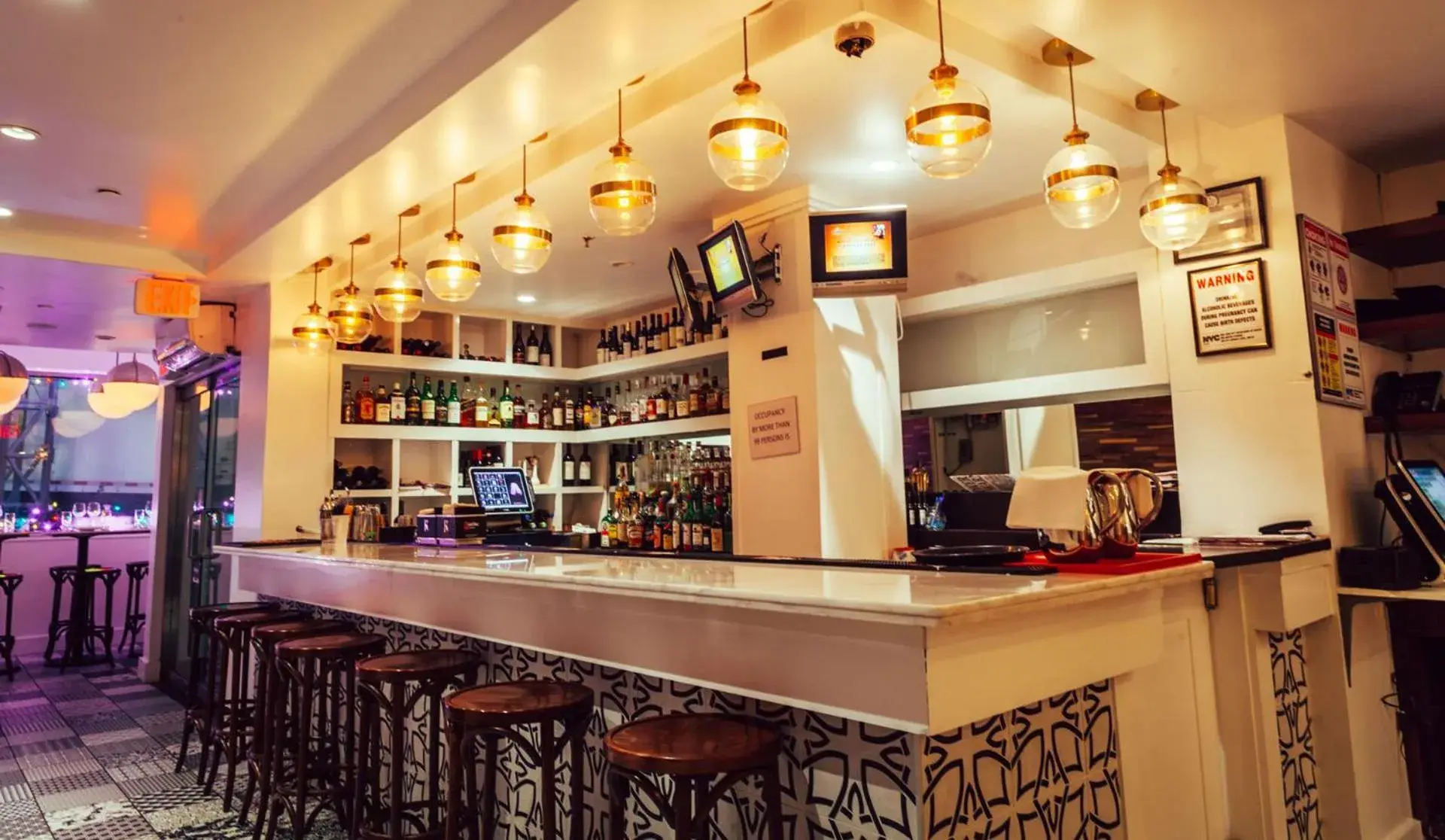 Restaurant/places to eat in San Carlos Hotel New York Restaurant/places to eat in San Carlos Hotel New York