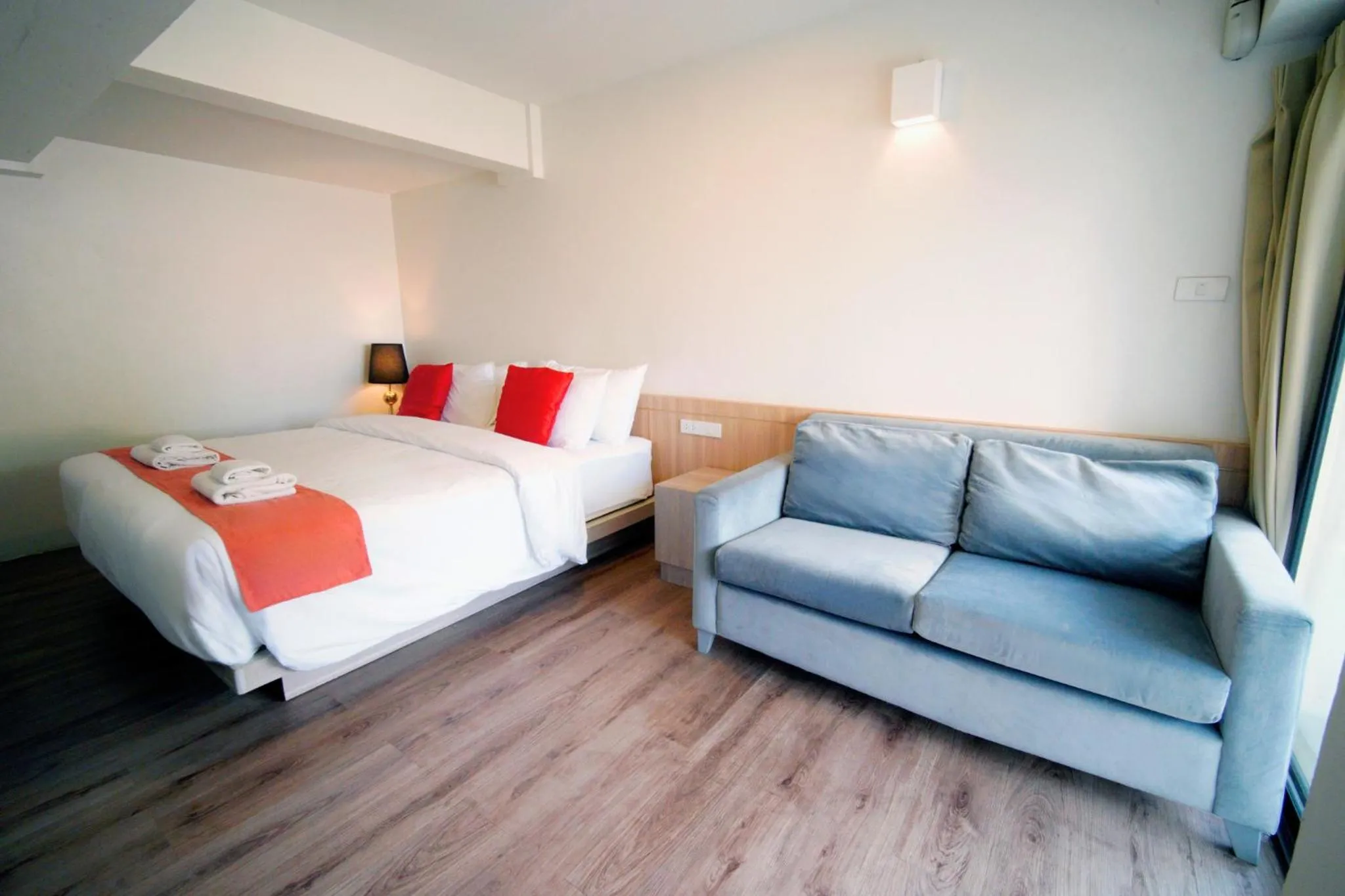 Bedroom, Bed in Wild Orchid Villa Bangkok