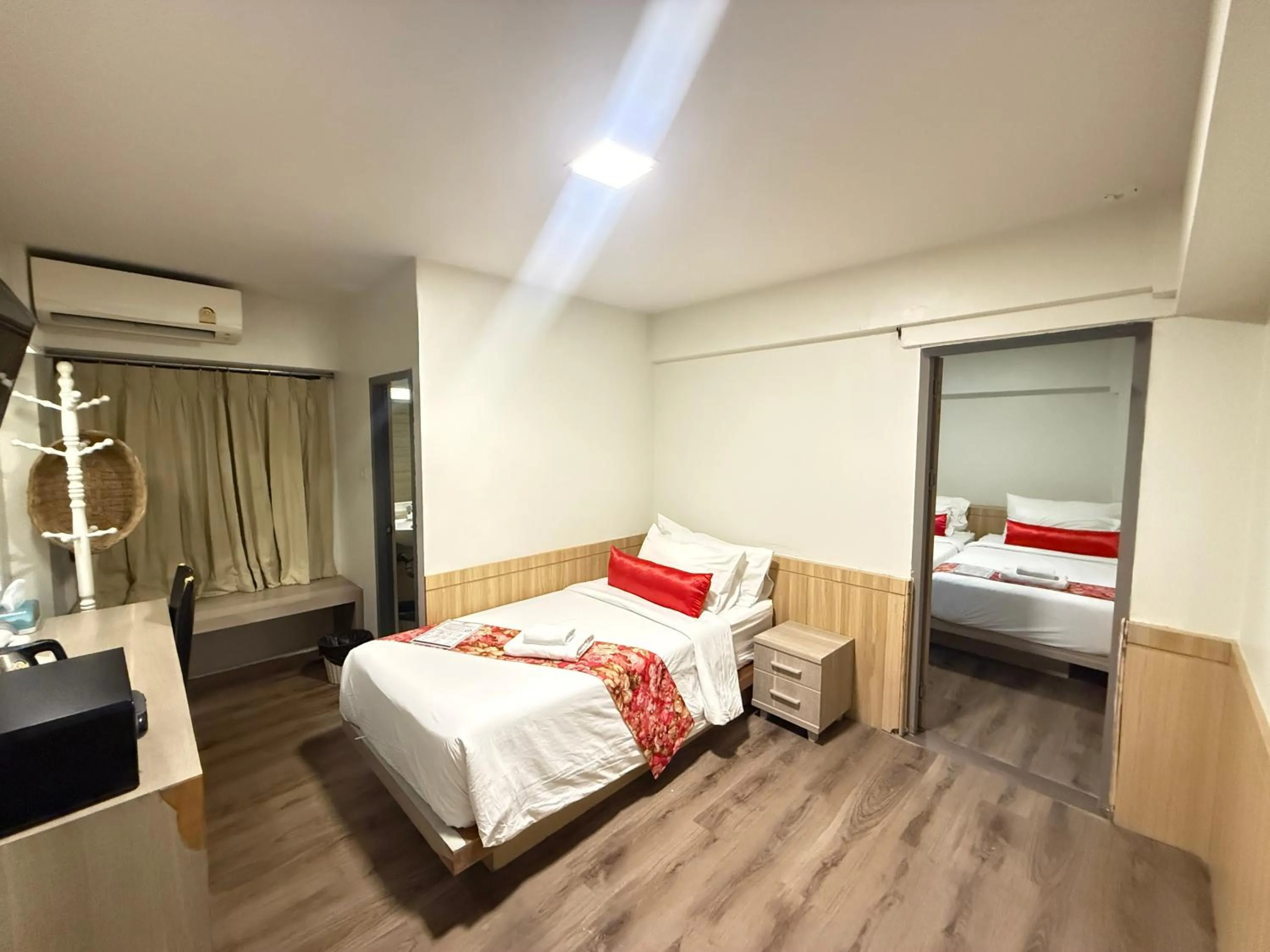 Bedroom, Bed in Wild Orchid Villa Bangkok