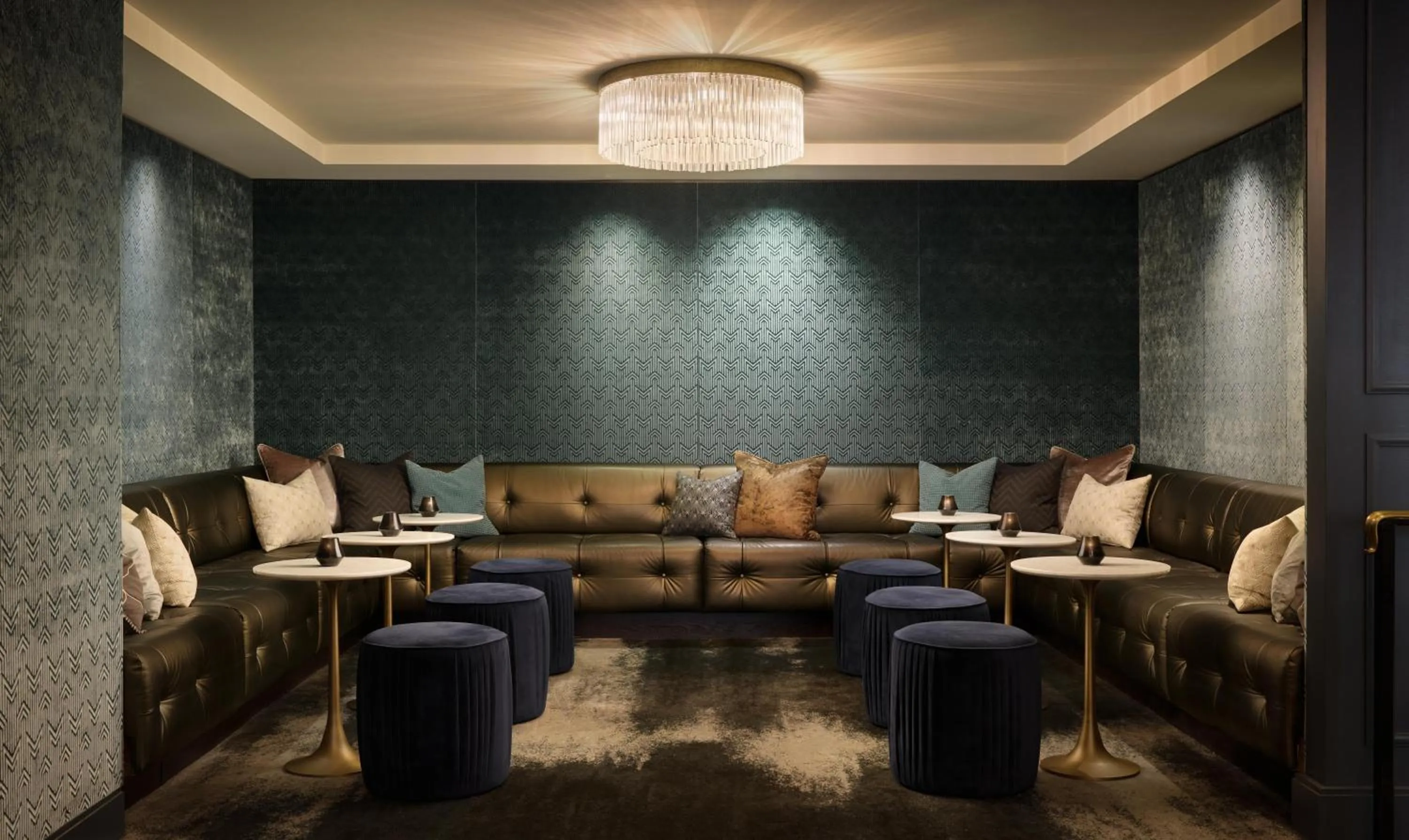 Lounge or bar in The Allegro Royal Sonesta Hotel Chicago Loop