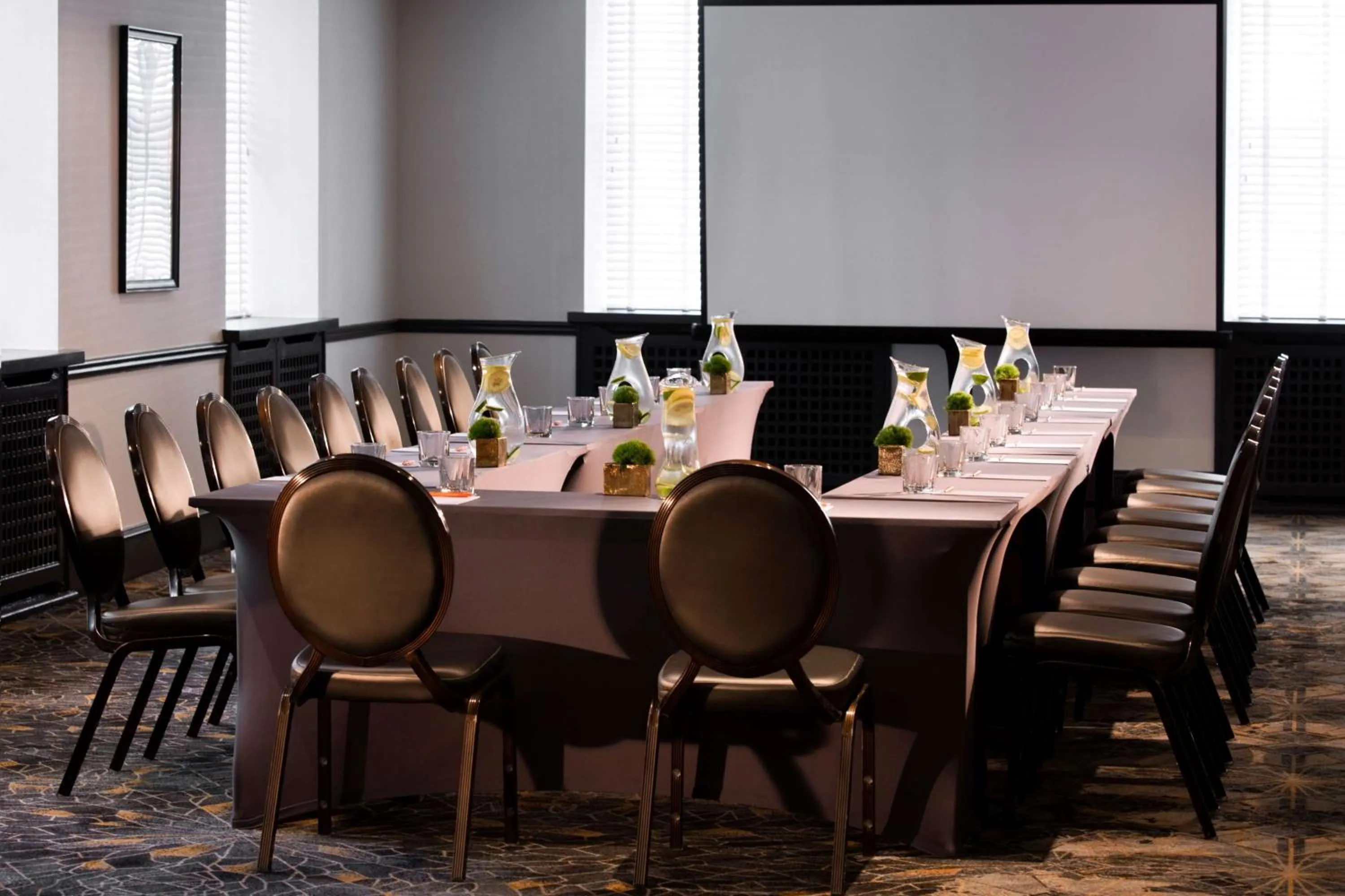Banquet/Function facilities in The Allegro Royal Sonesta Hotel Chicago Loop
