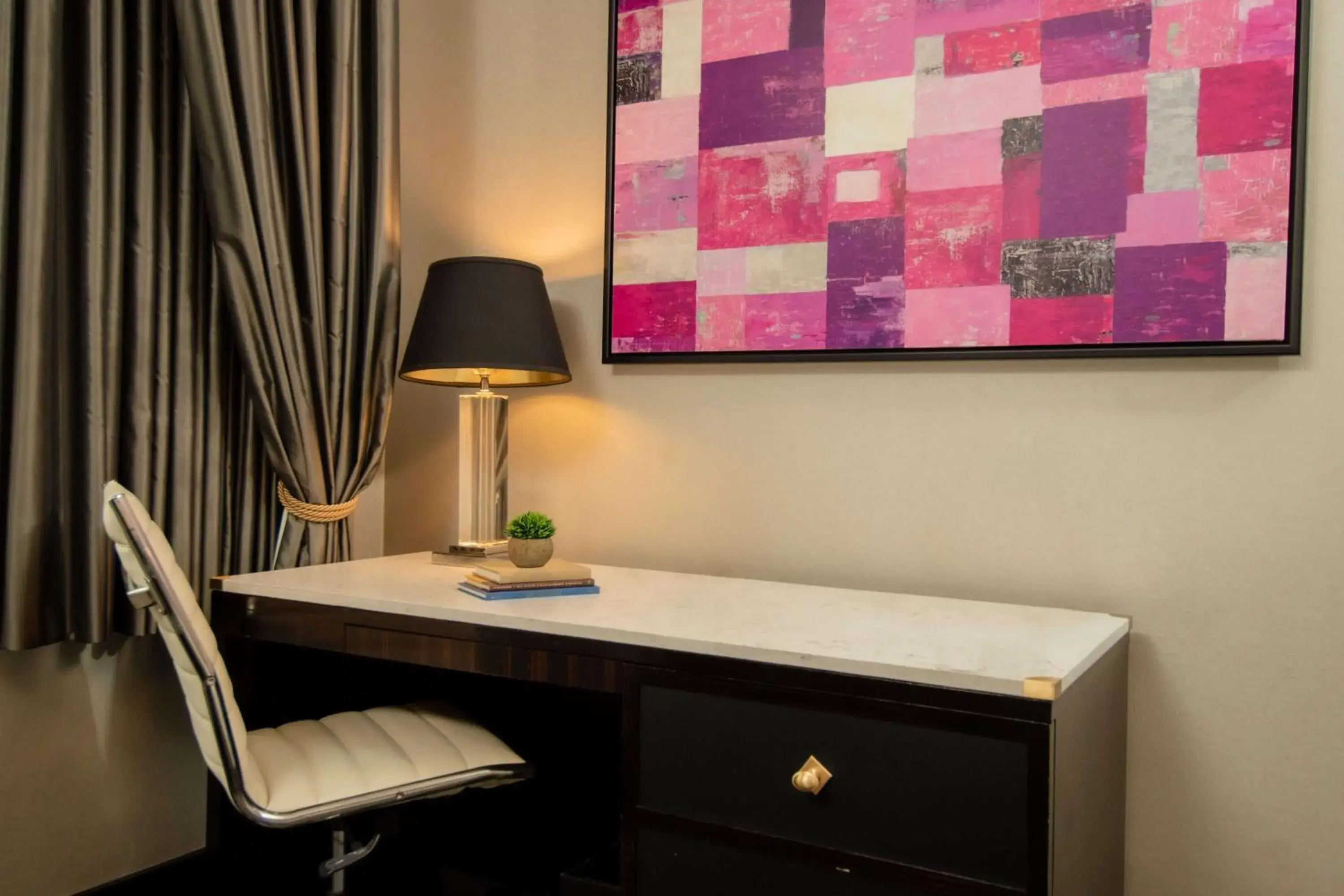 Photo of the whole room in The Allegro Royal Sonesta Hotel Chicago Loop Photo of the whole room in The Allegro Royal Sonesta Hotel Chicago Loop