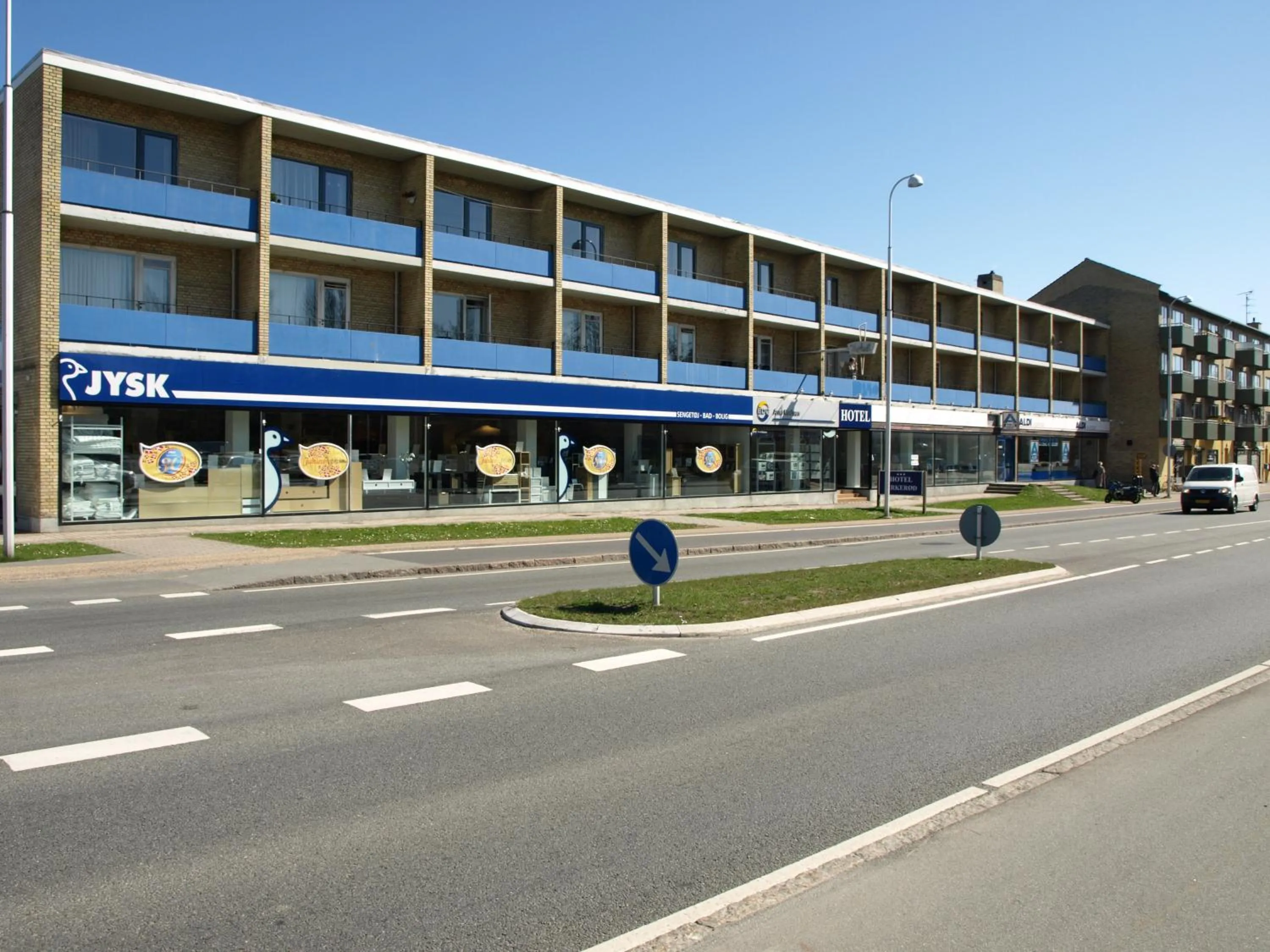 Property building in Hotel-B