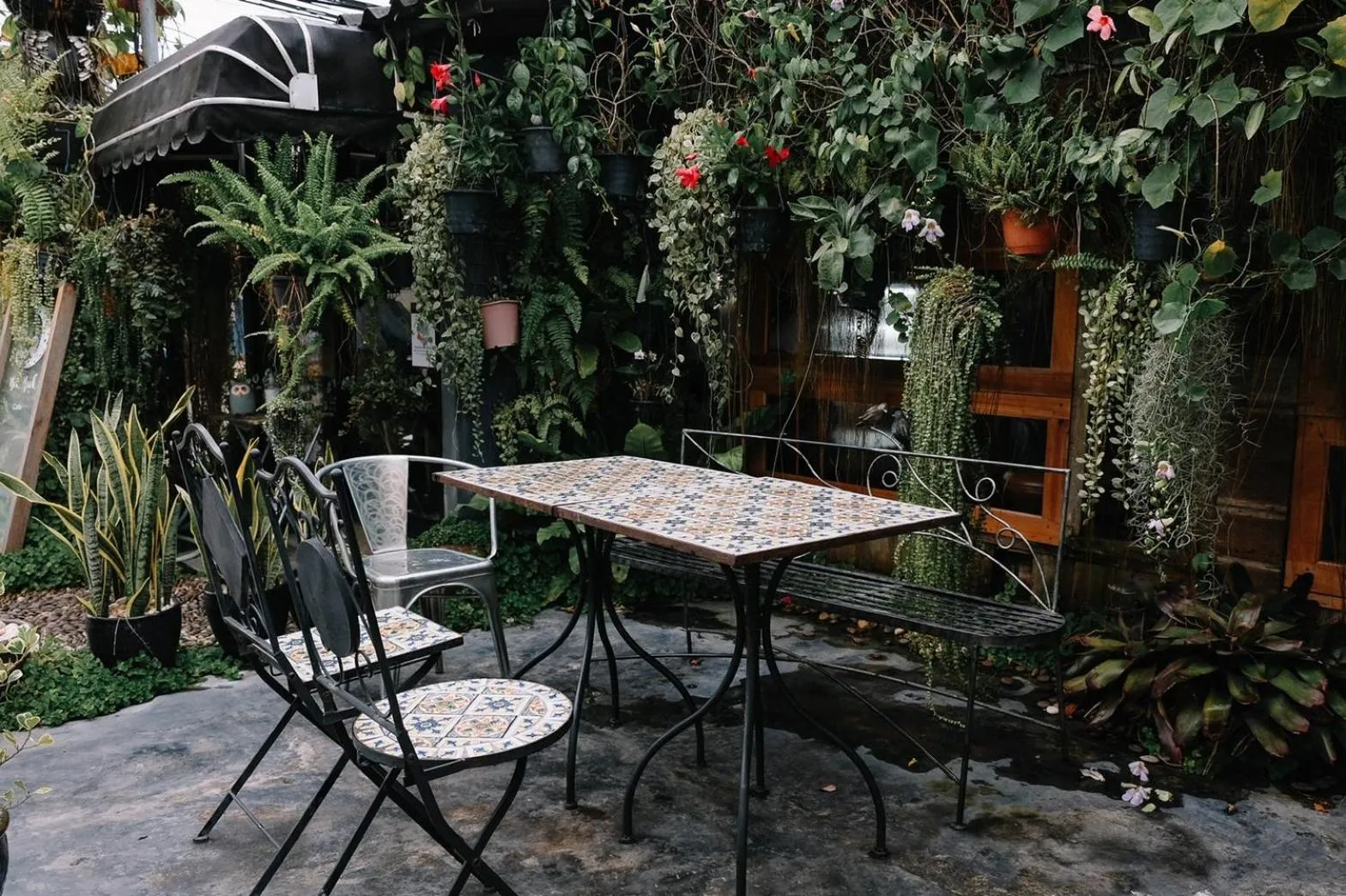 Baannokhook Home&Cafe