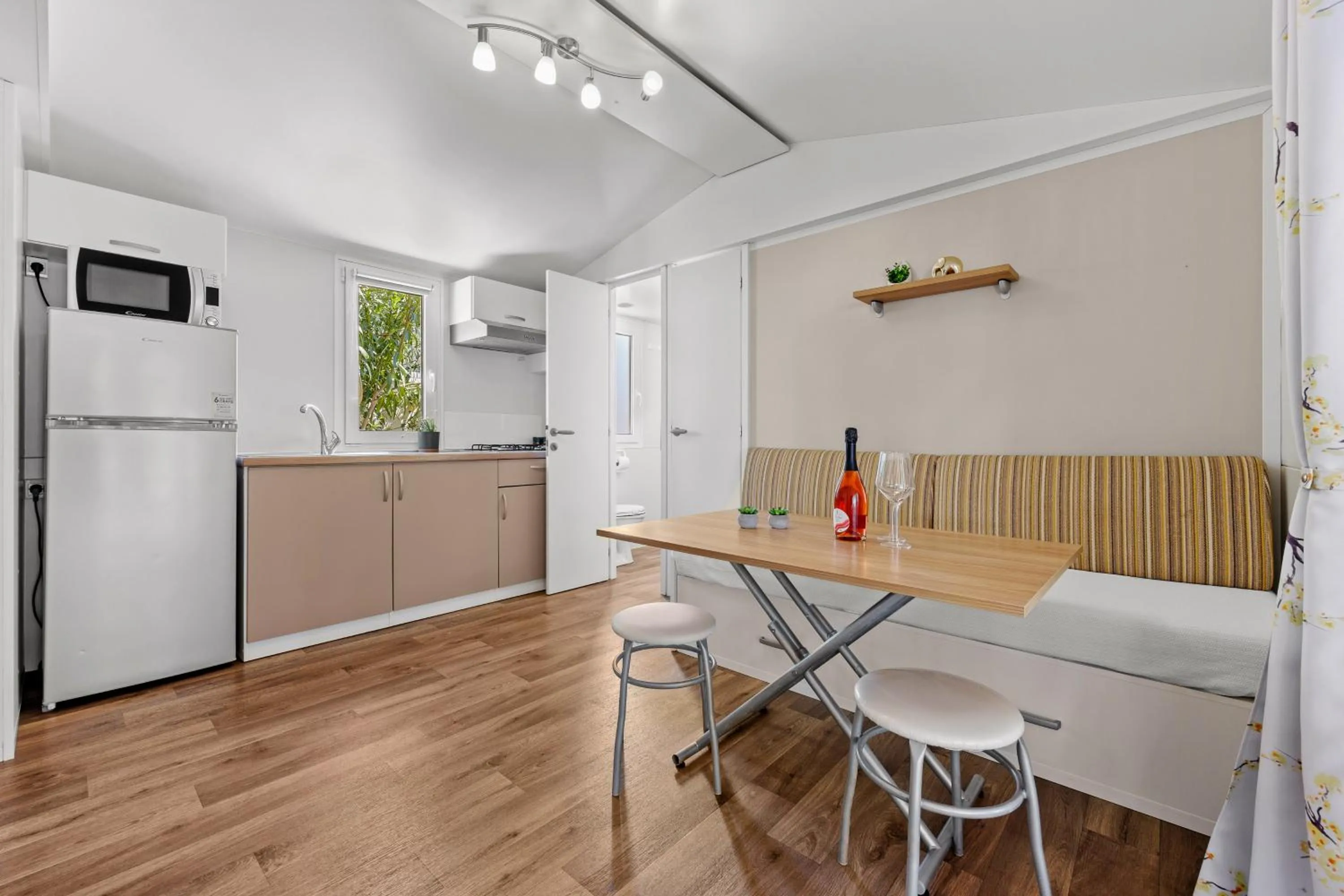 Kitchen or kitchenette in Amadria Park Camping Sibenik Mobile Homes