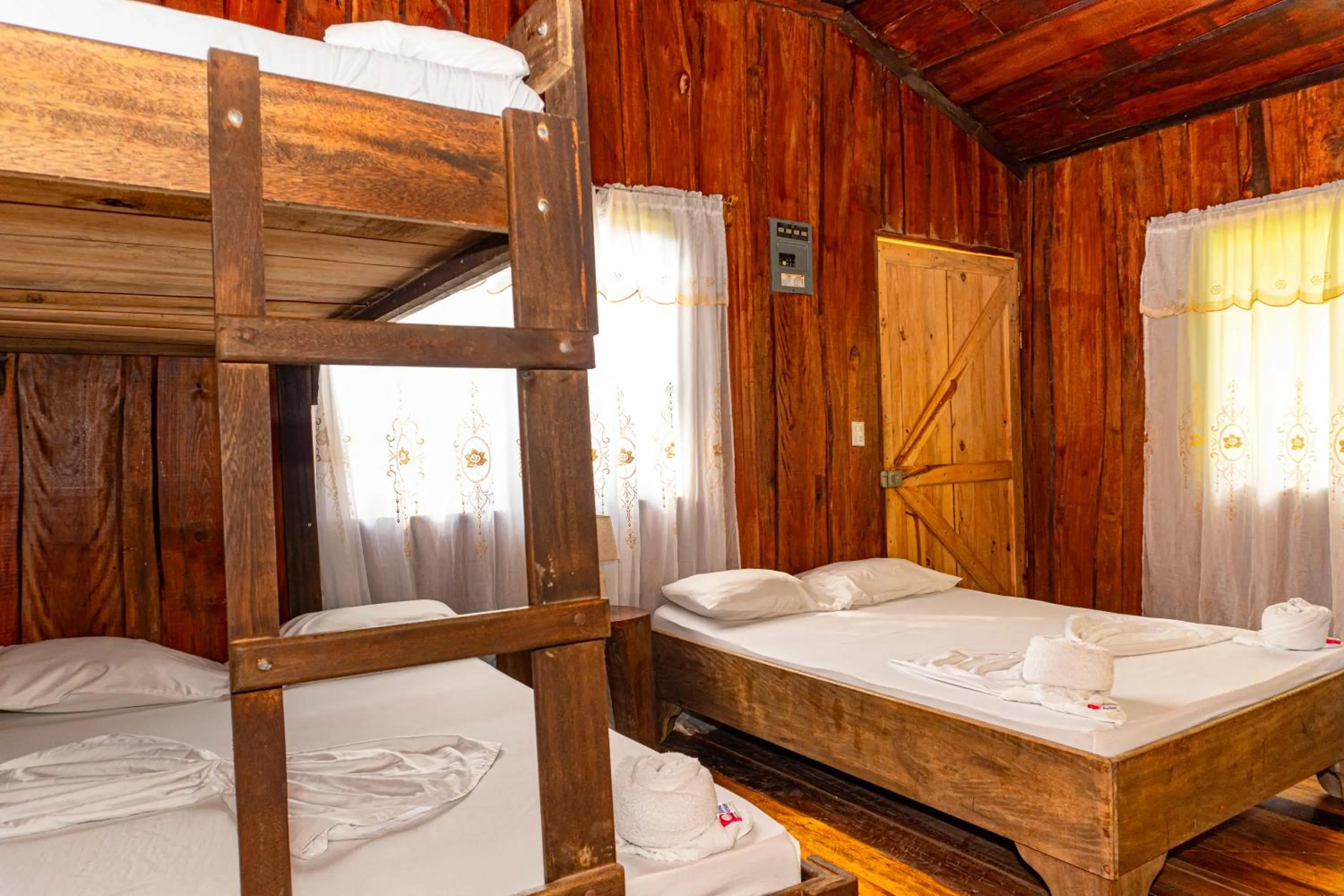 Bed in Citronela Lodge Corcovado