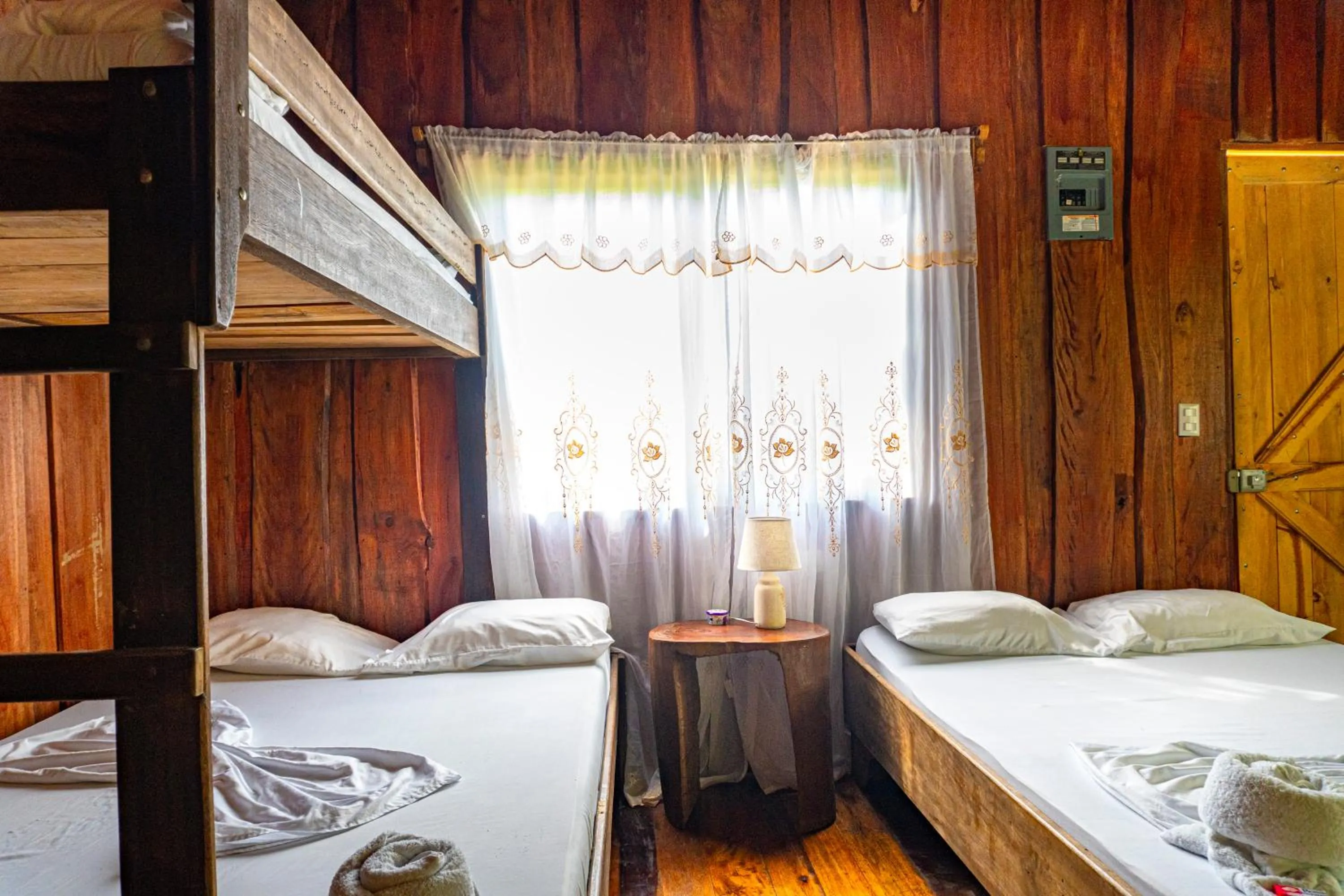 Bed in Citronela Lodge Corcovado