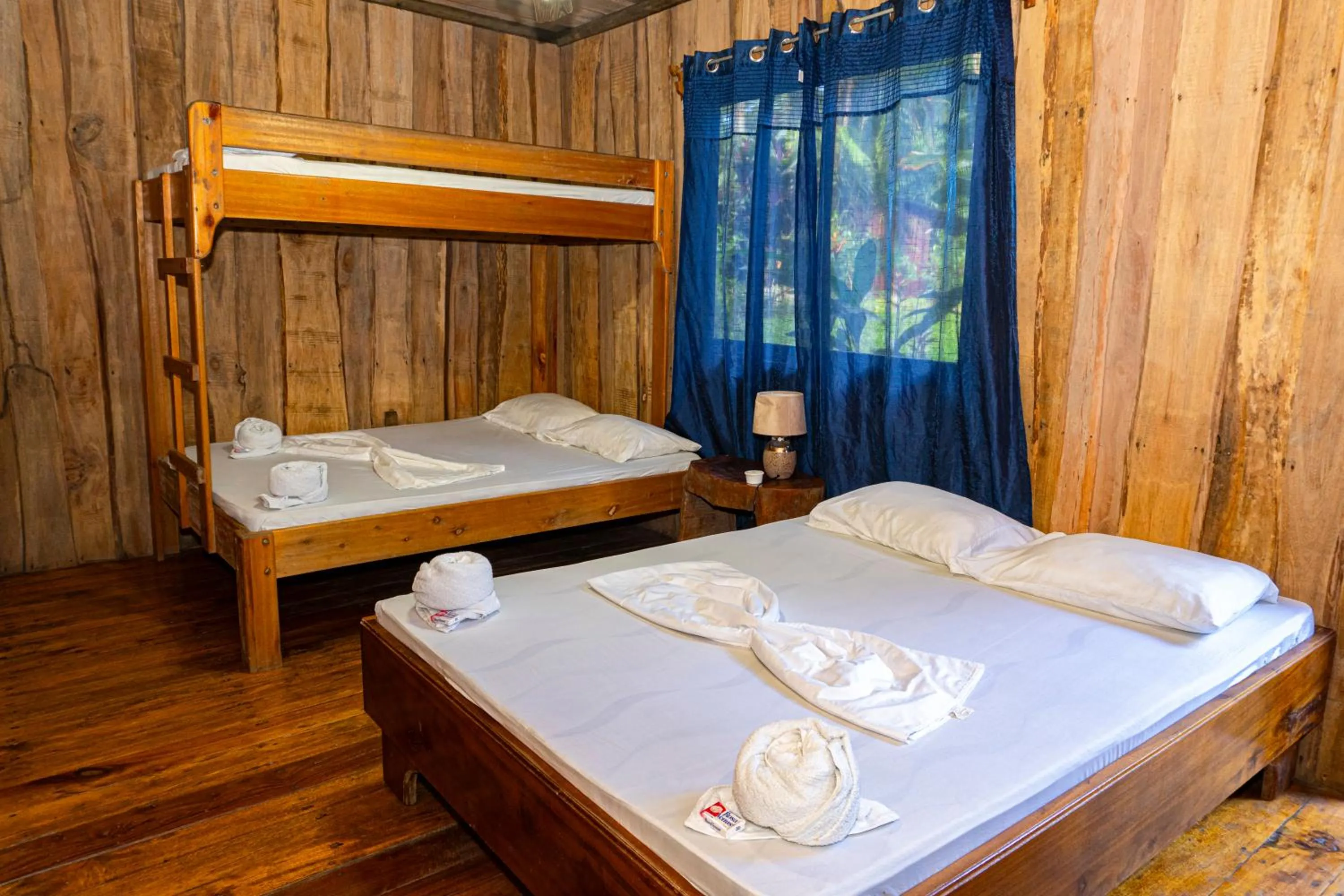 Photo of the whole room, Bed in Citronela Lodge Corcovado