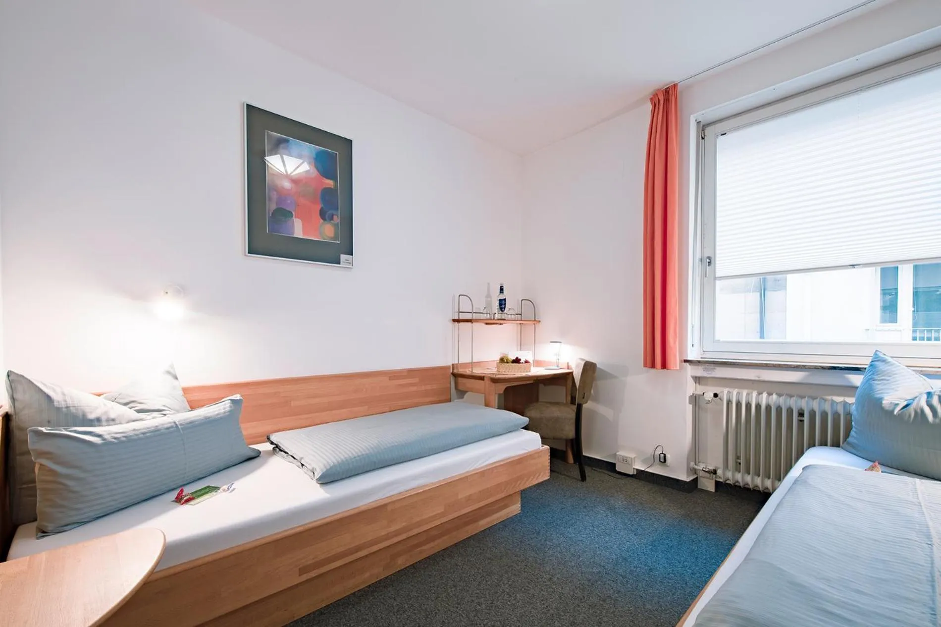 Bed in Hotel der Akademie Caritas-Pirckheimer-Haus