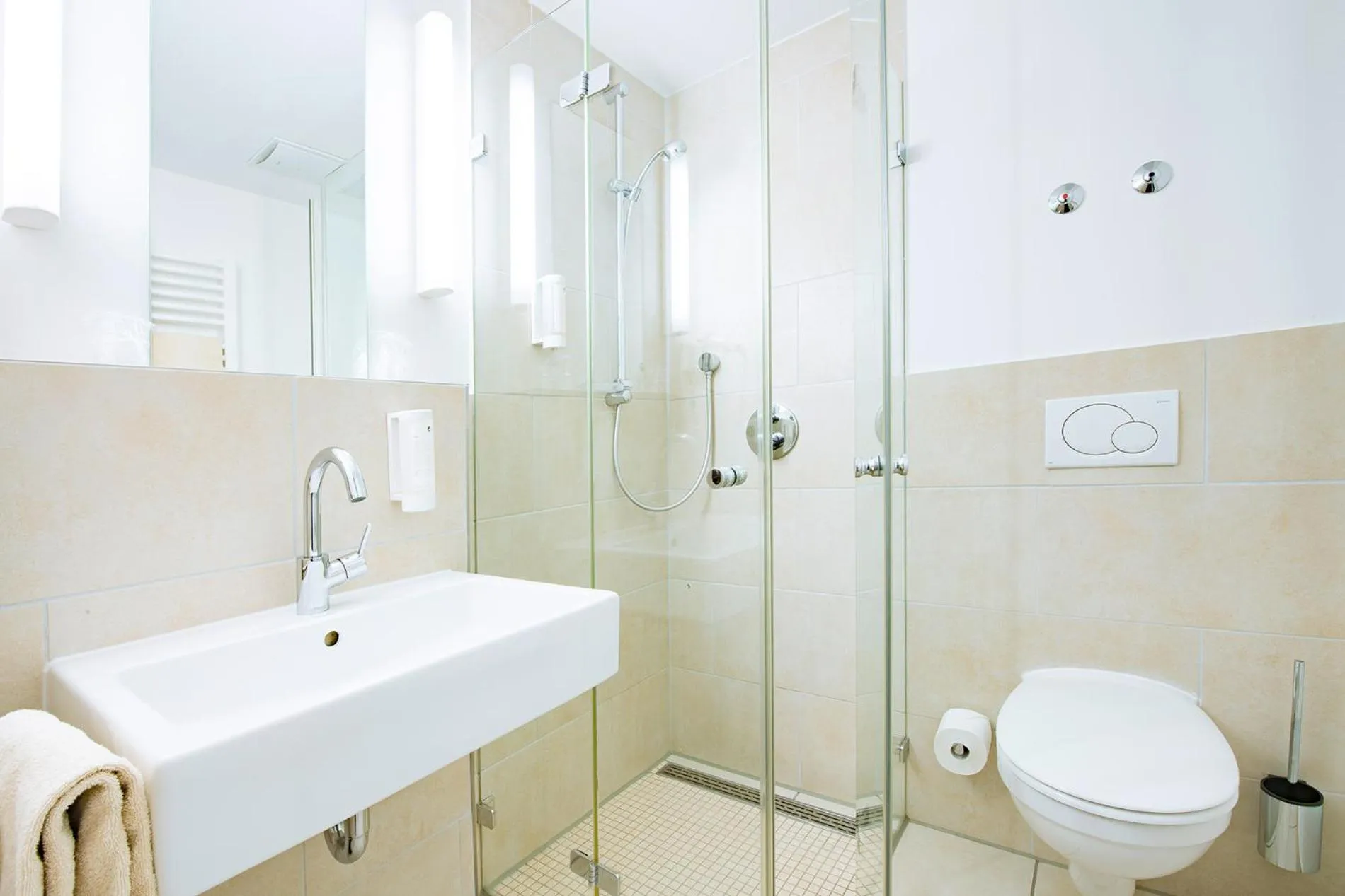 Shower in Hotel der Akademie Caritas-Pirckheimer-Haus