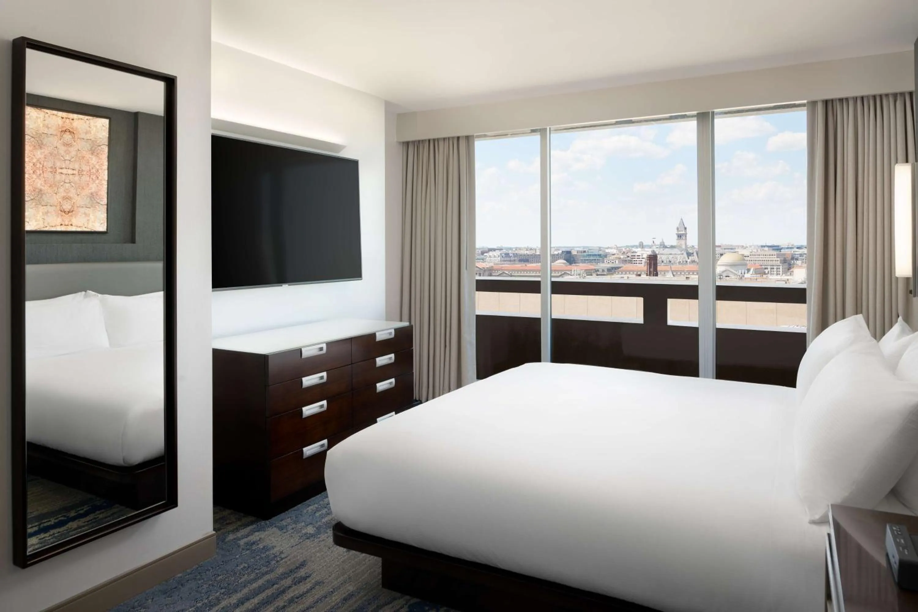 Bed in Hilton Washington DC National Mall The Wharf