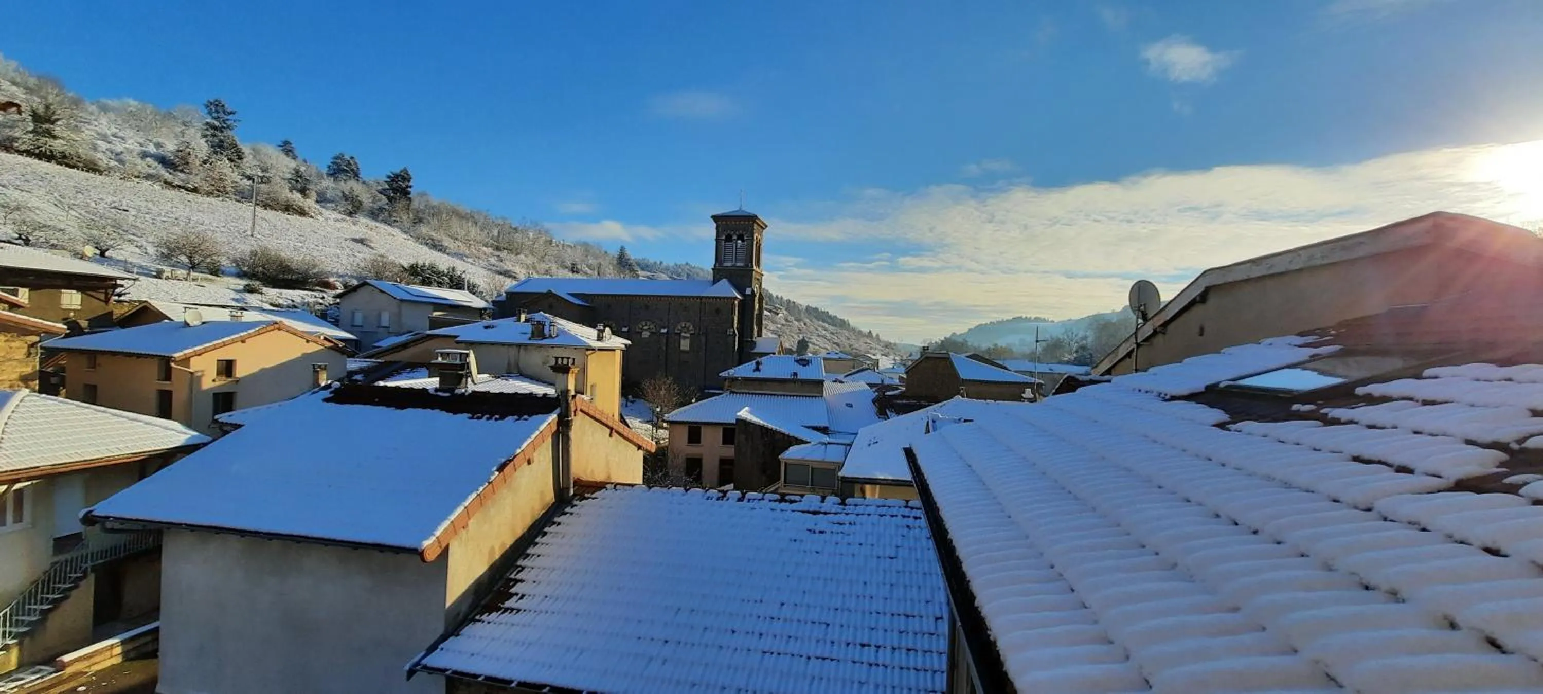 City view in Logis Hôtel Le Saint Clément