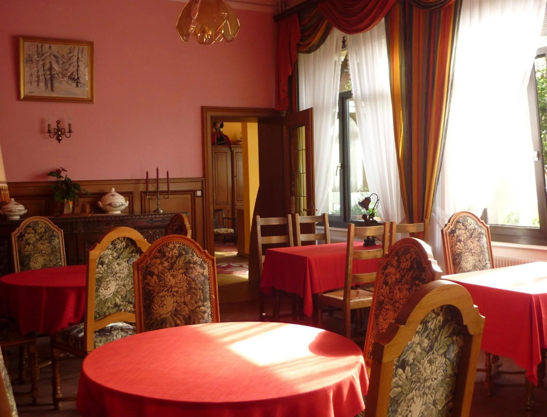 Restaurant/places to eat in Logis-Cit'Hôtel des Vosges 5 rue de la gare