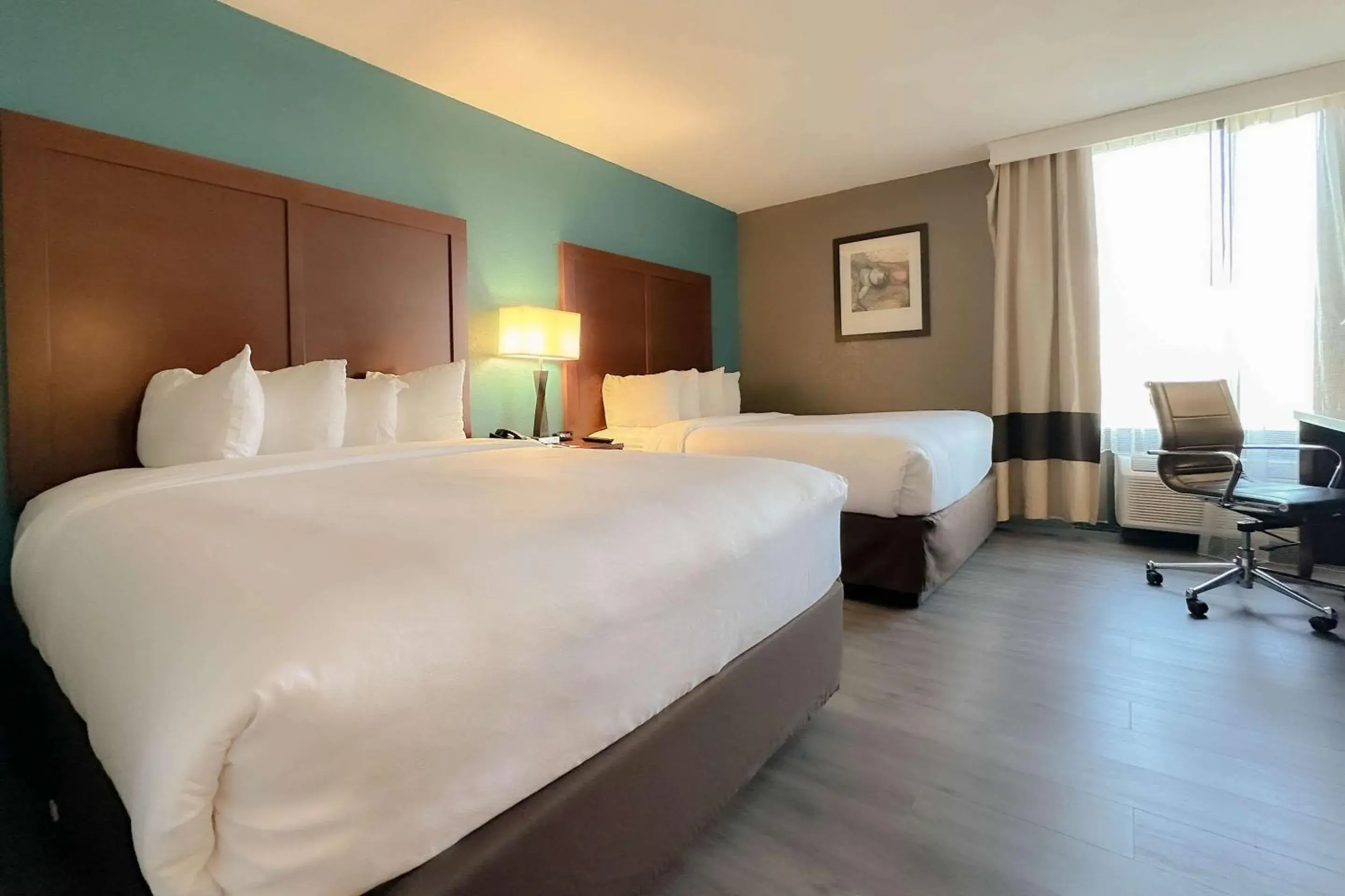 Bedroom, Bed in Comfort Inn & Suites Kissimmee by the Parks Bedroom, Bed in Comfort Inn & Suites Kissimmee by the Parks