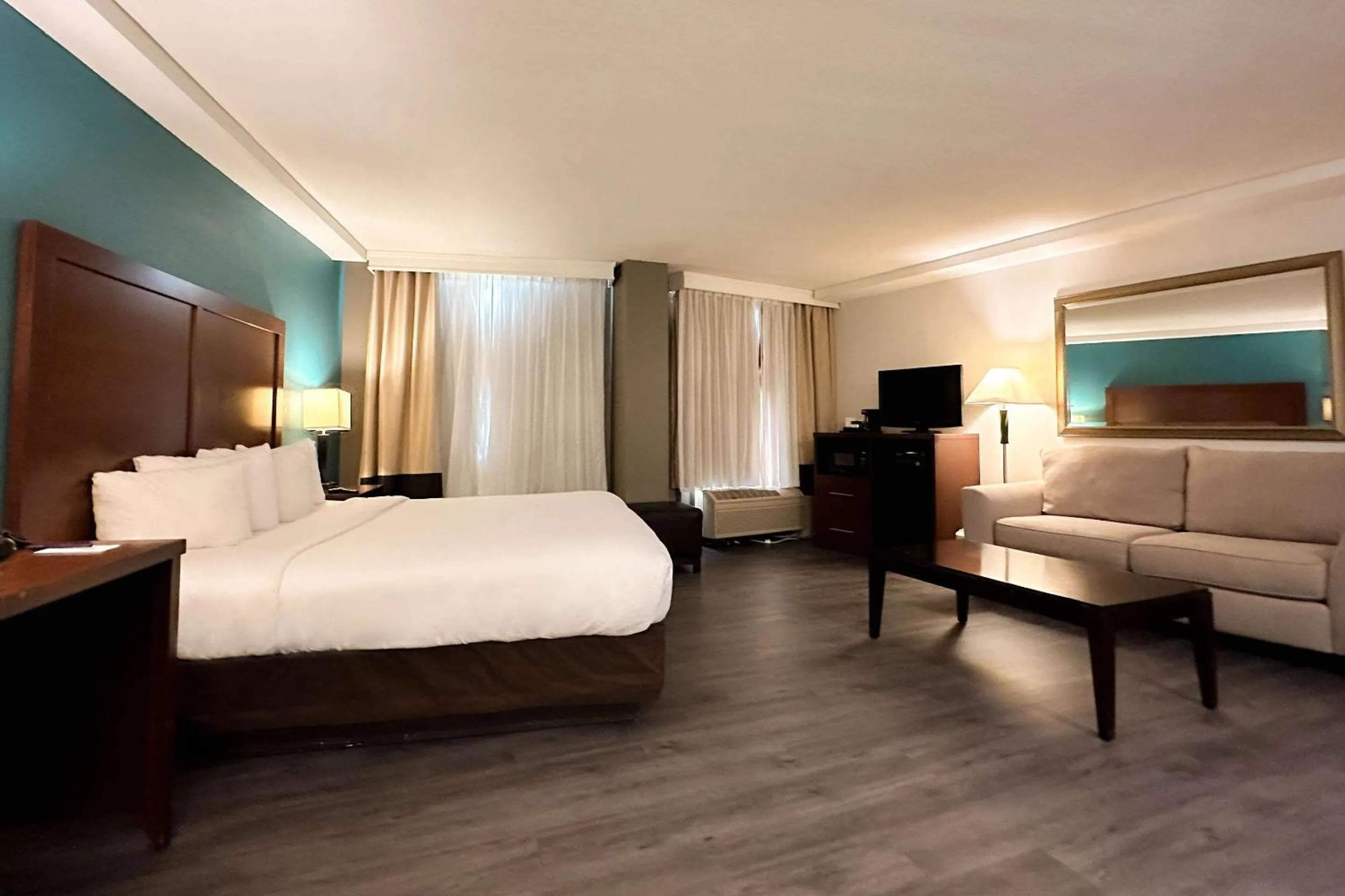 Bedroom in Comfort Inn & Suites Kissimmee by the Parks