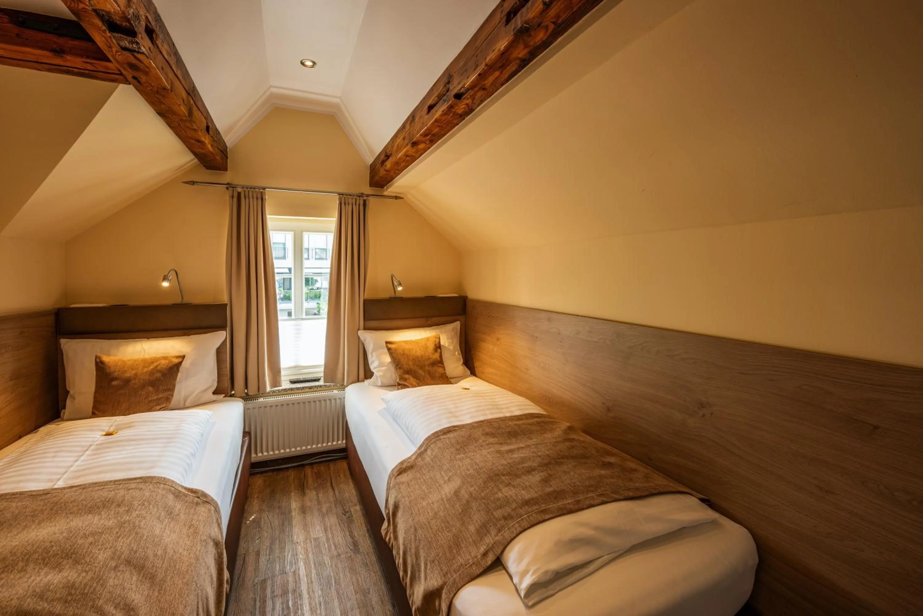 Bedroom, Bed in City-Appartements Am Wall