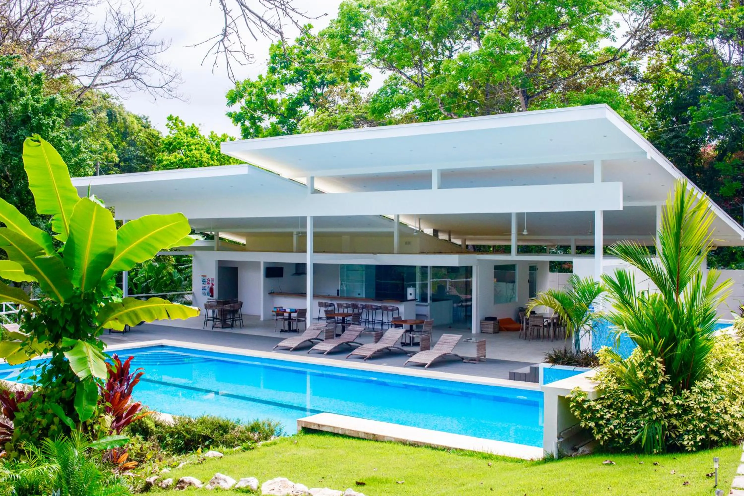 Property building in Aves Resort Montezuma