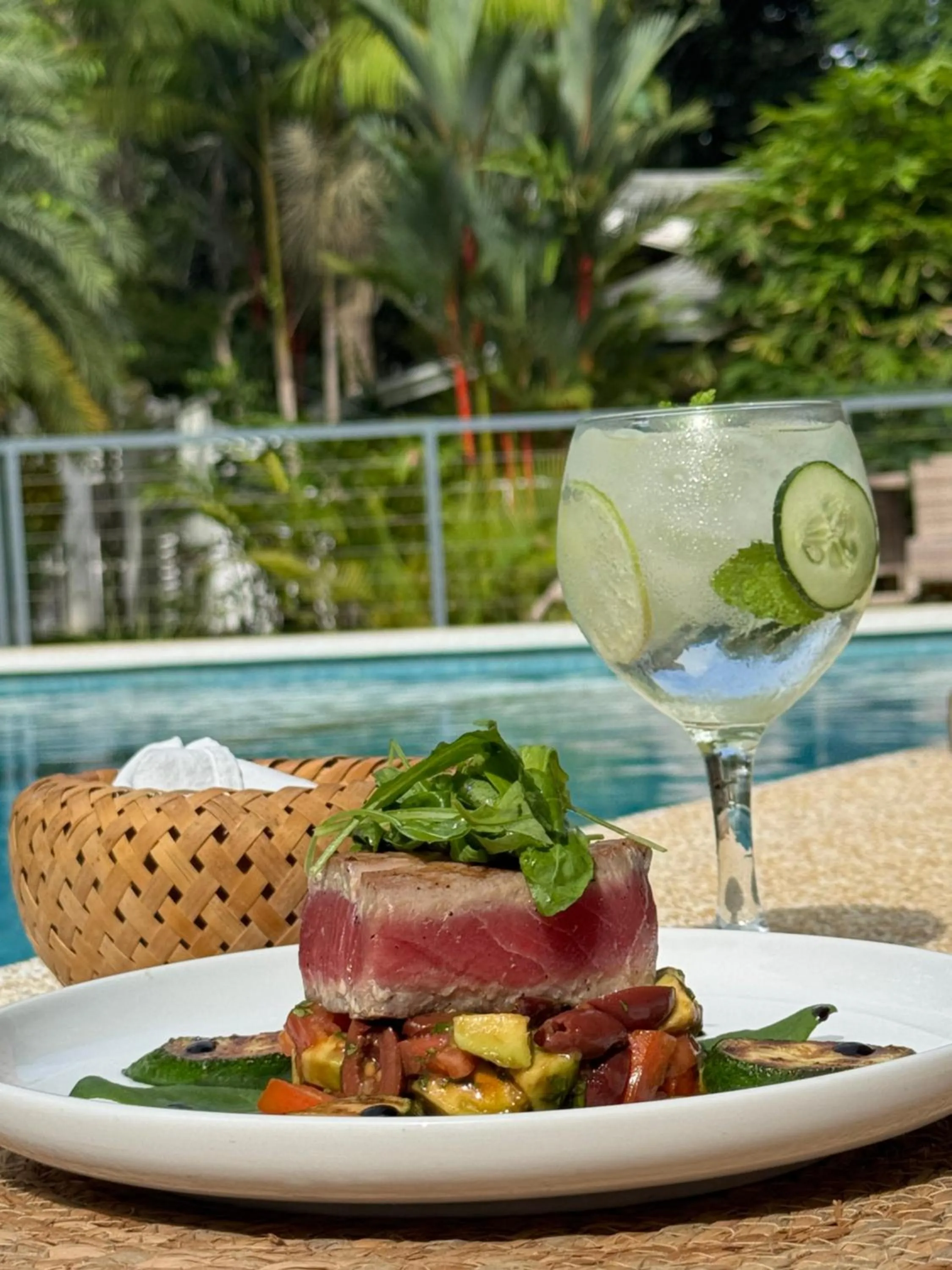 Restaurant/places to eat in Aves Resort Montezuma