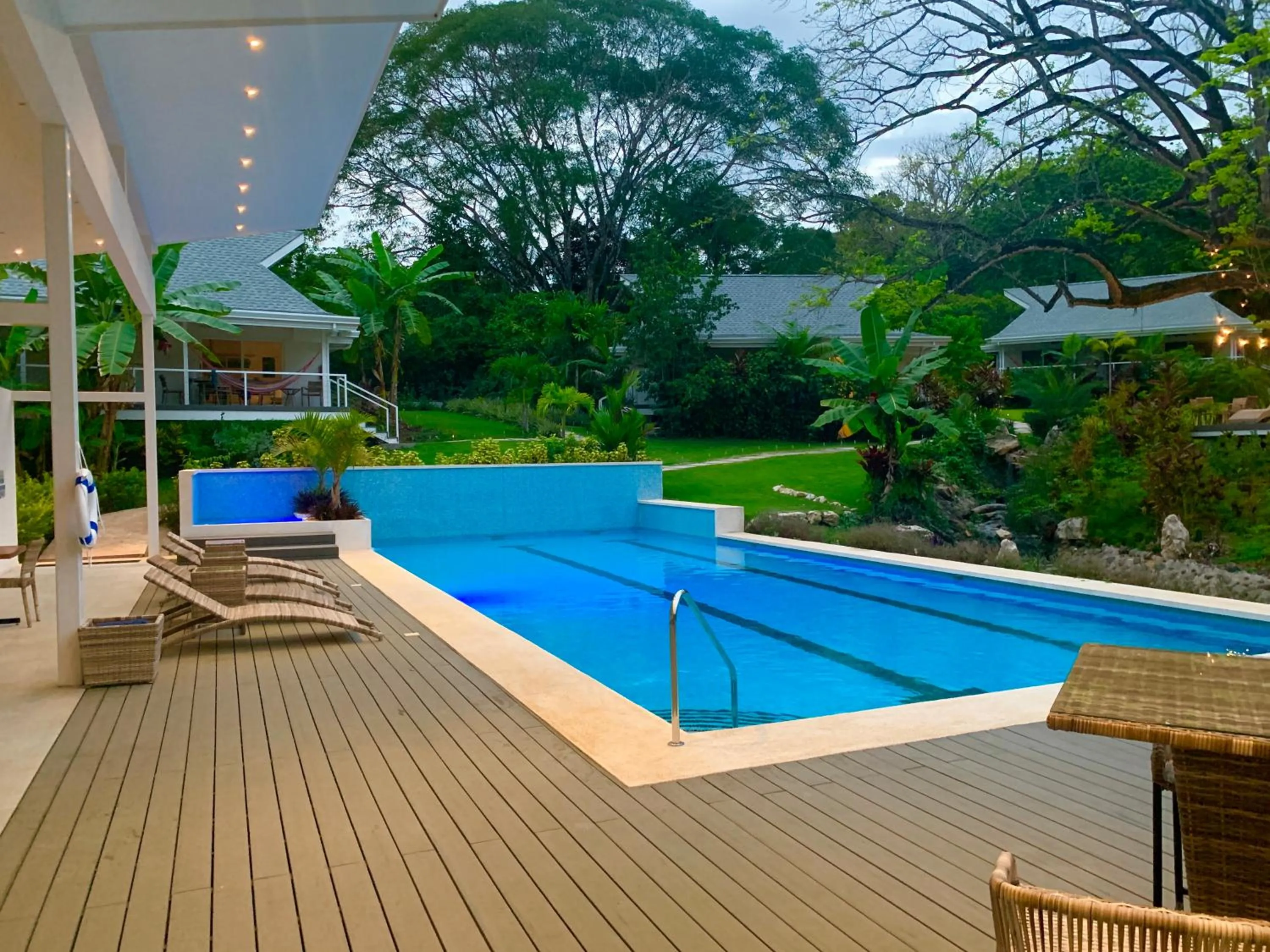 Swimming pool in Aves Resort Montezuma