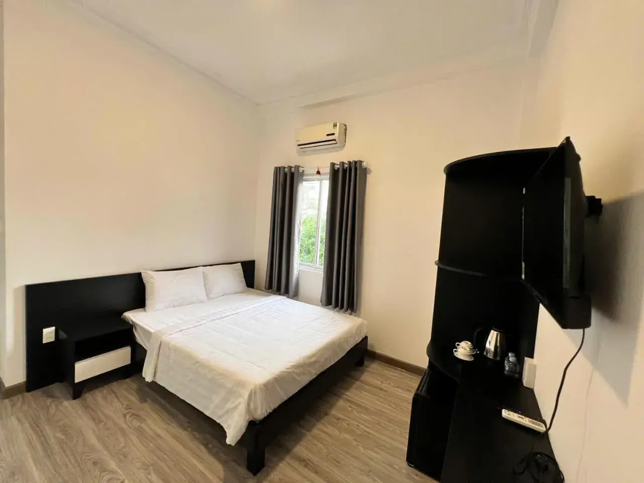 Bed in Spotlight Hotel Bed in Spotlight Hotel