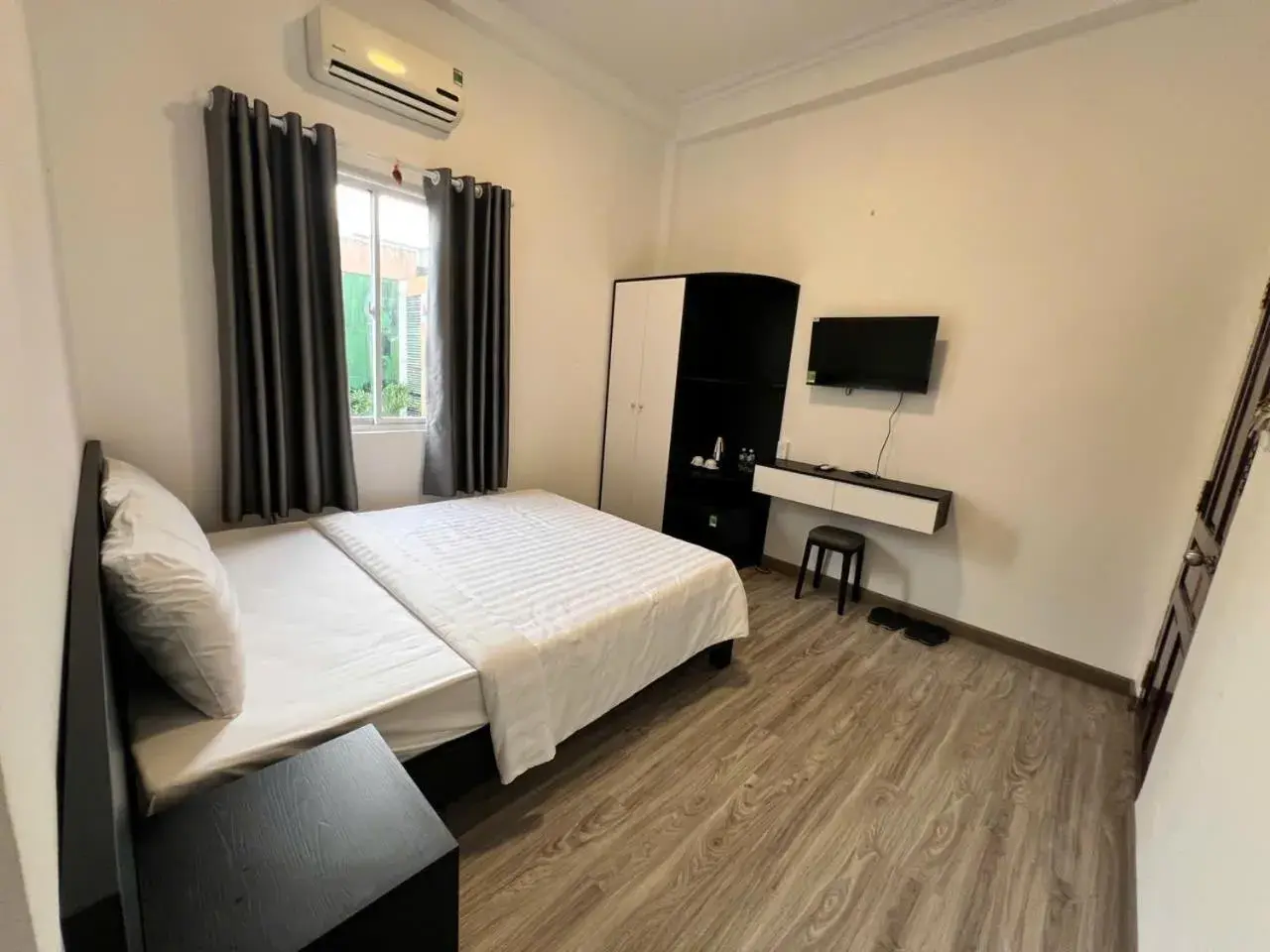 Bed in Spotlight Hotel Bed in Spotlight Hotel