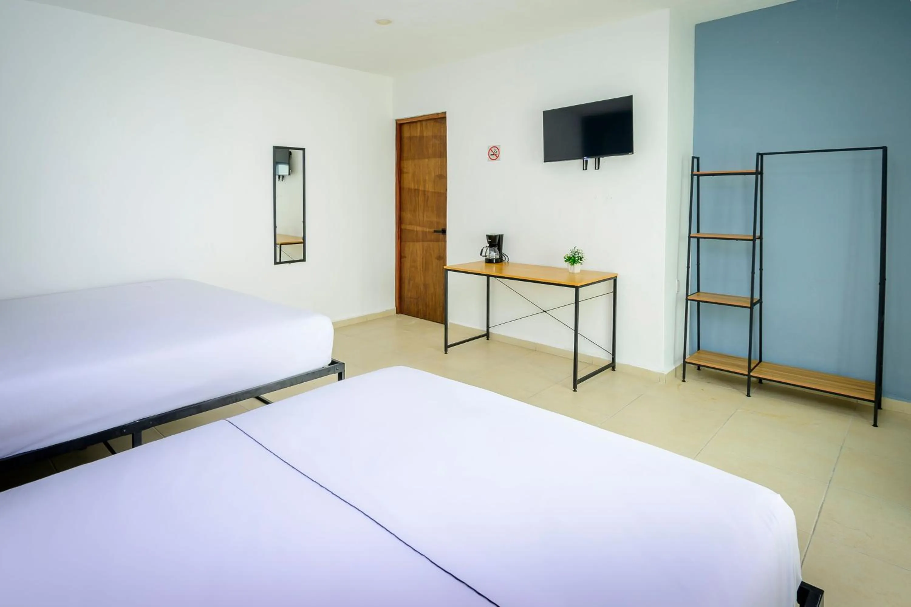 TV and multimedia, Bed in Hotel Paso del Mar Playa del Carmen