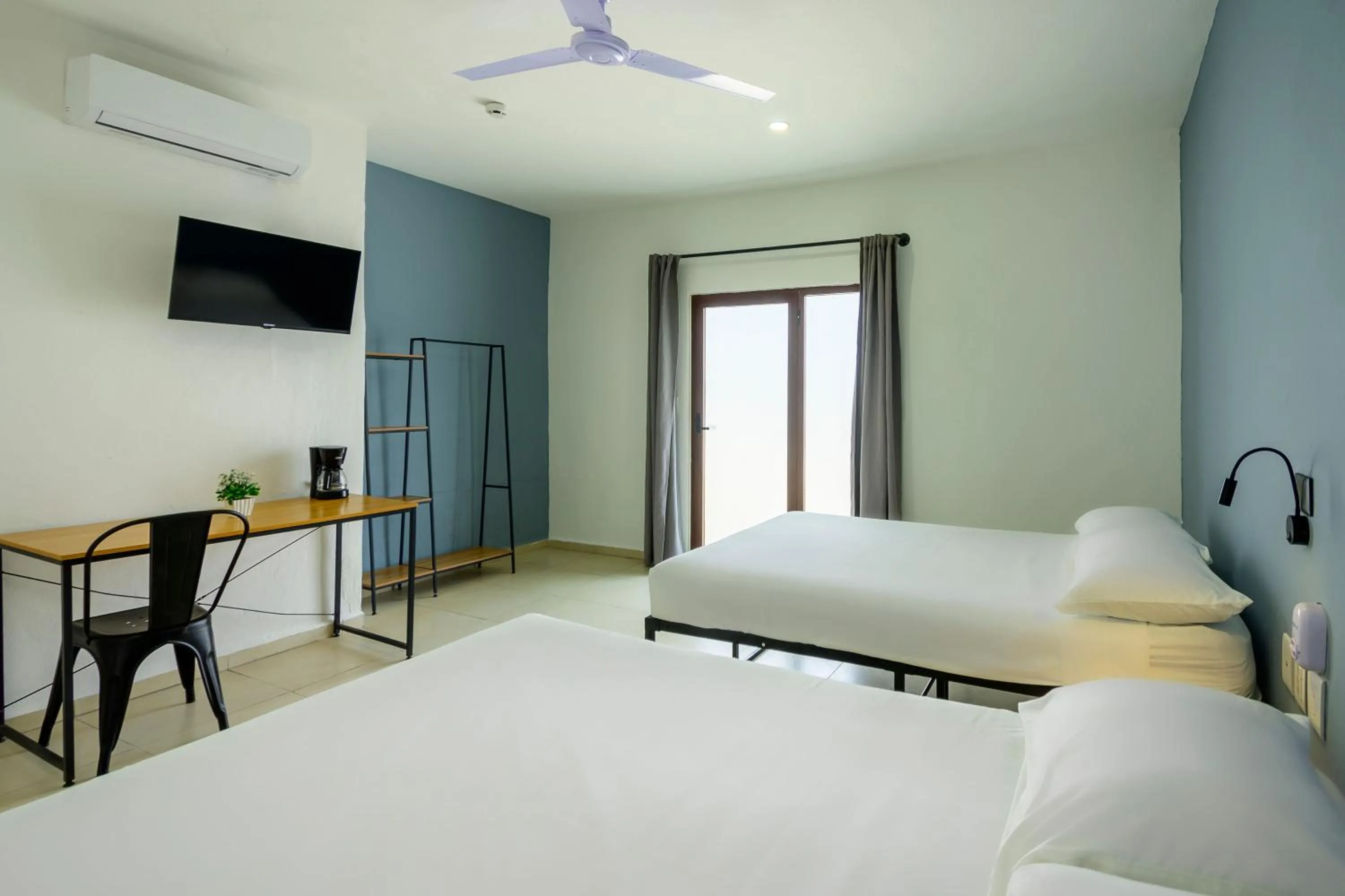 TV and multimedia, Bed in Hotel Paso del Mar Playa del Carmen