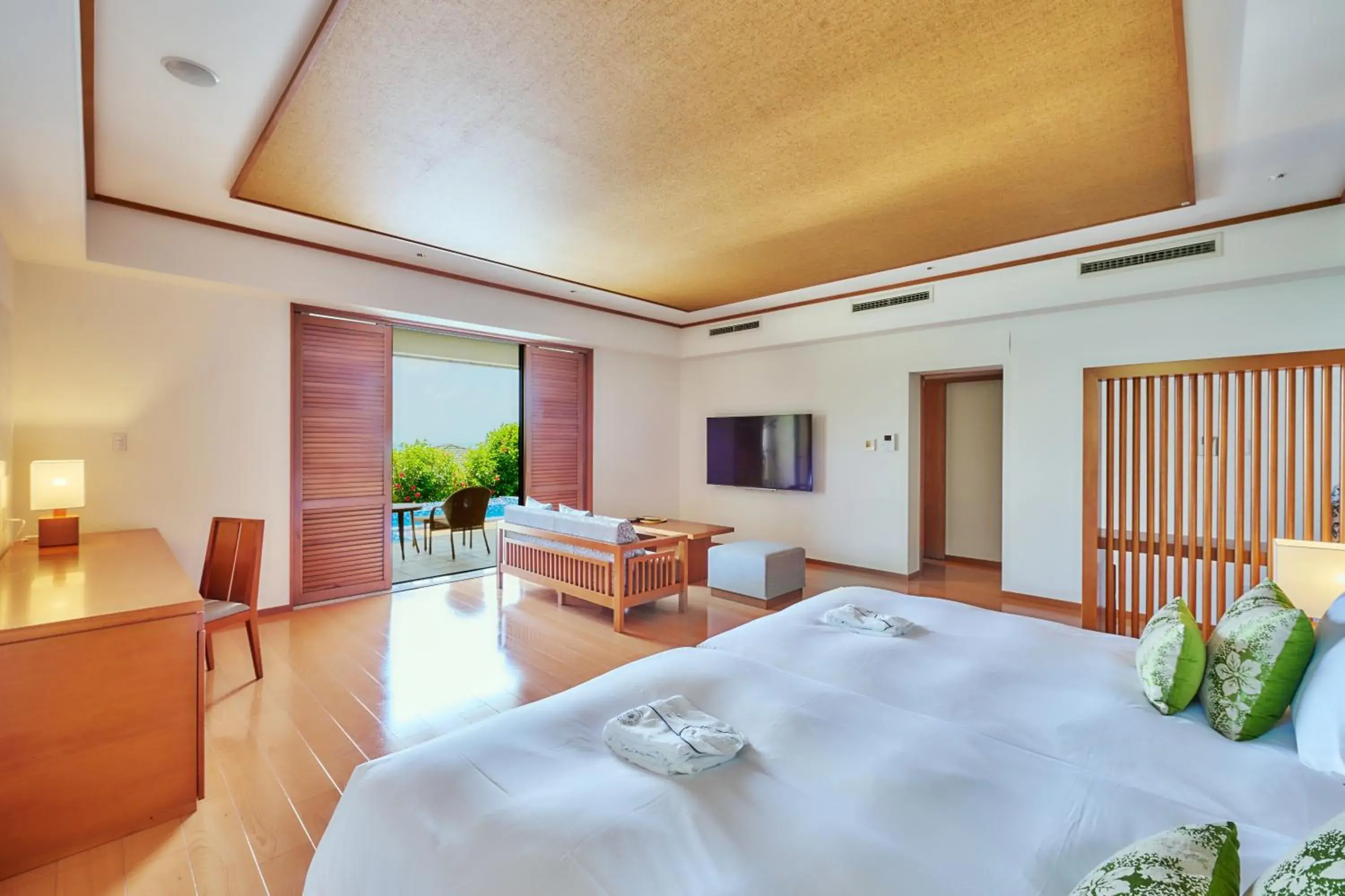 Bed in Miyakojima Kurima Resort Seawood Hotel Bed in Miyakojima Kurima Resort Seawood Hotel