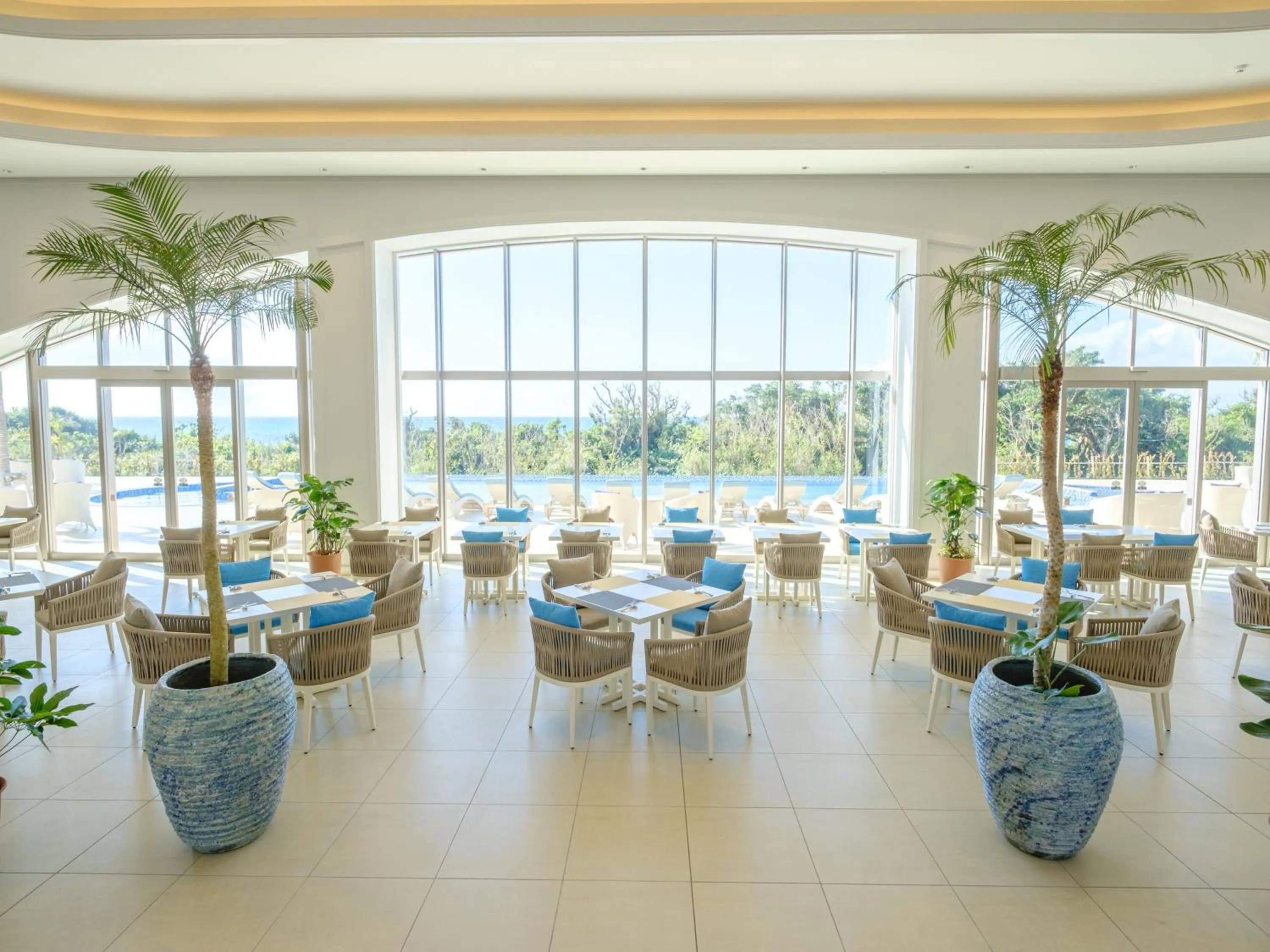 Restaurant/places to eat in Miyakojima Kurima Resort Seawood Hotel