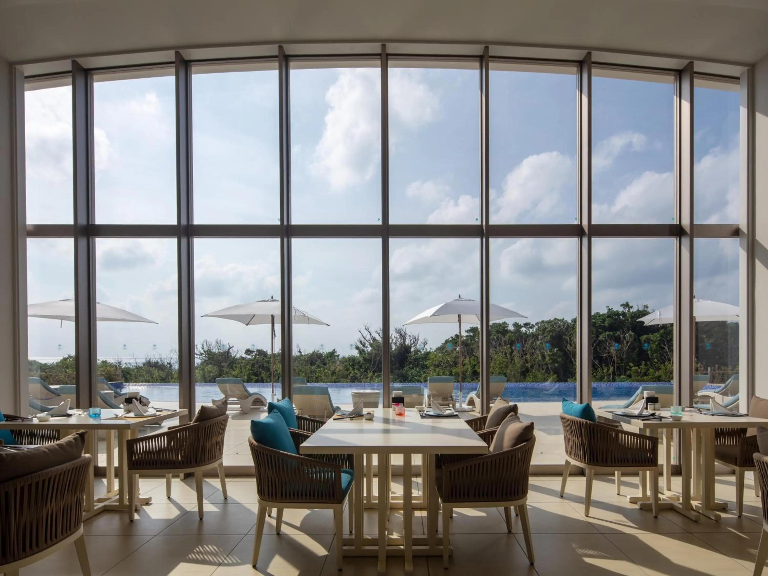 Restaurant/places to eat in Miyakojima Kurima Resort Seawood Hotel