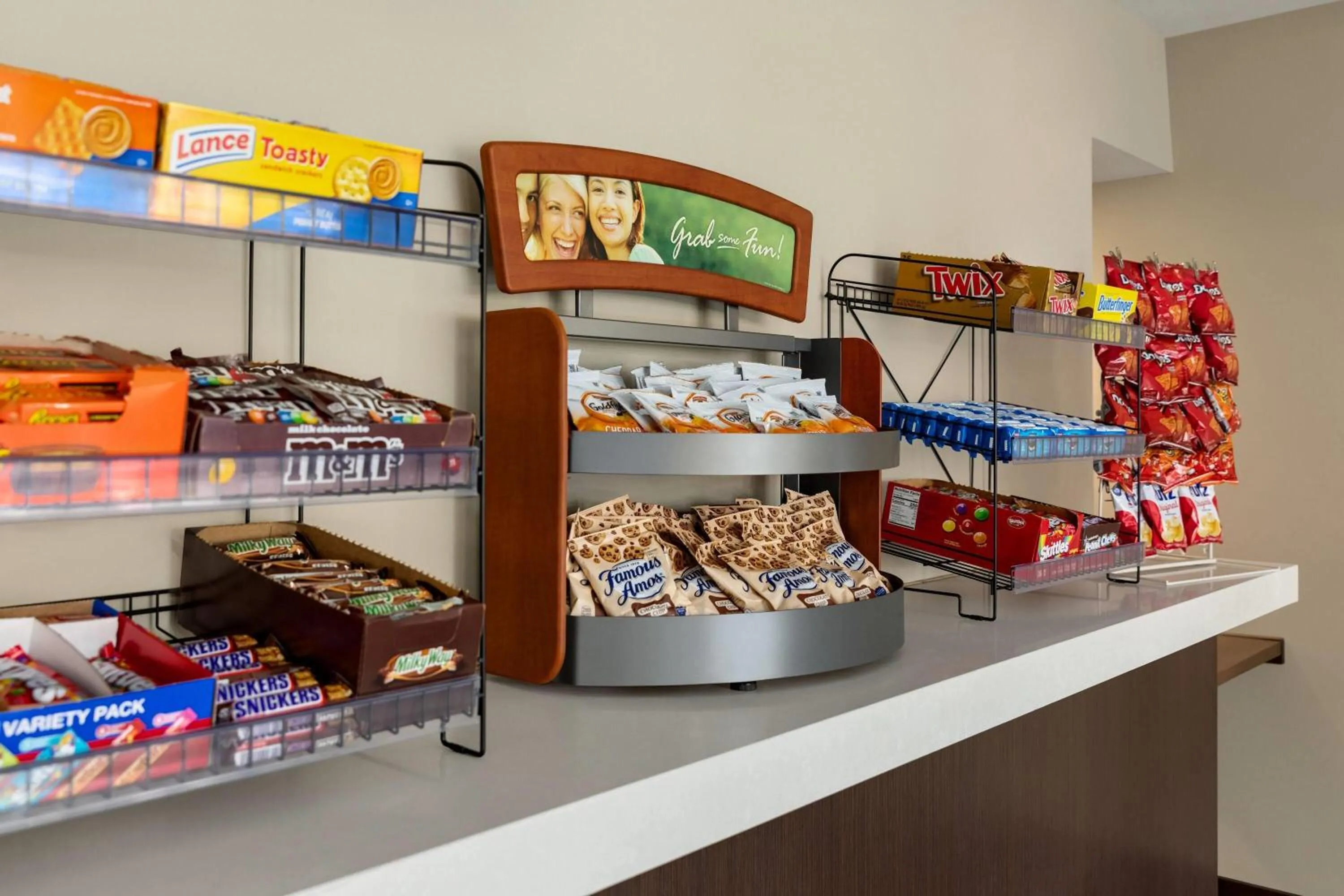 Food and drinks in Wyndham Garden Washington DC North