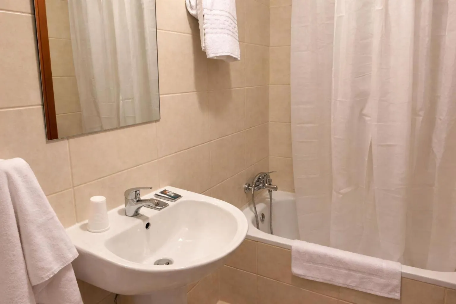 Bathroom in Hotel Antares