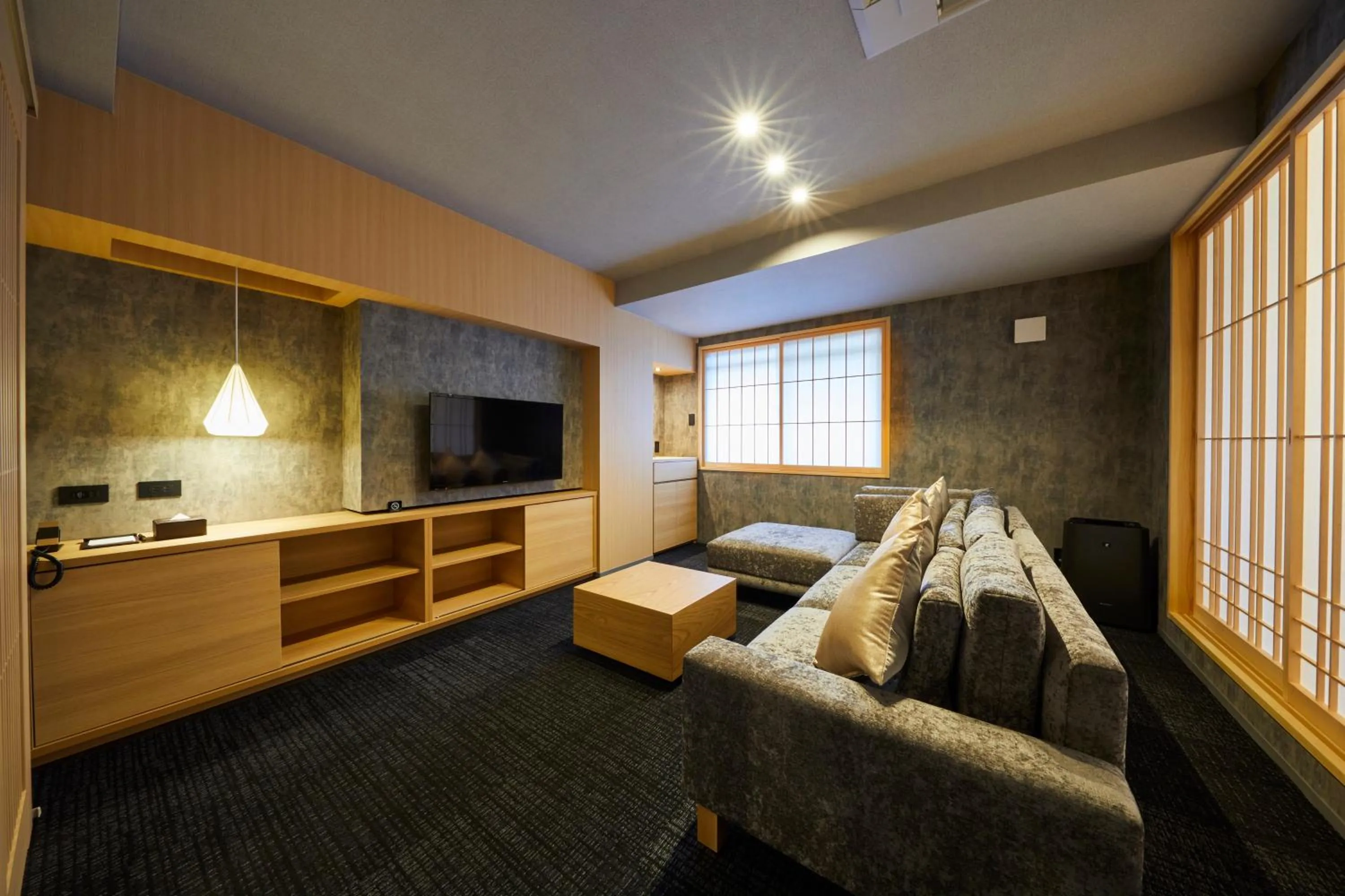 Photo of the whole room, Bed in Rinn Shijo Nishinotoin