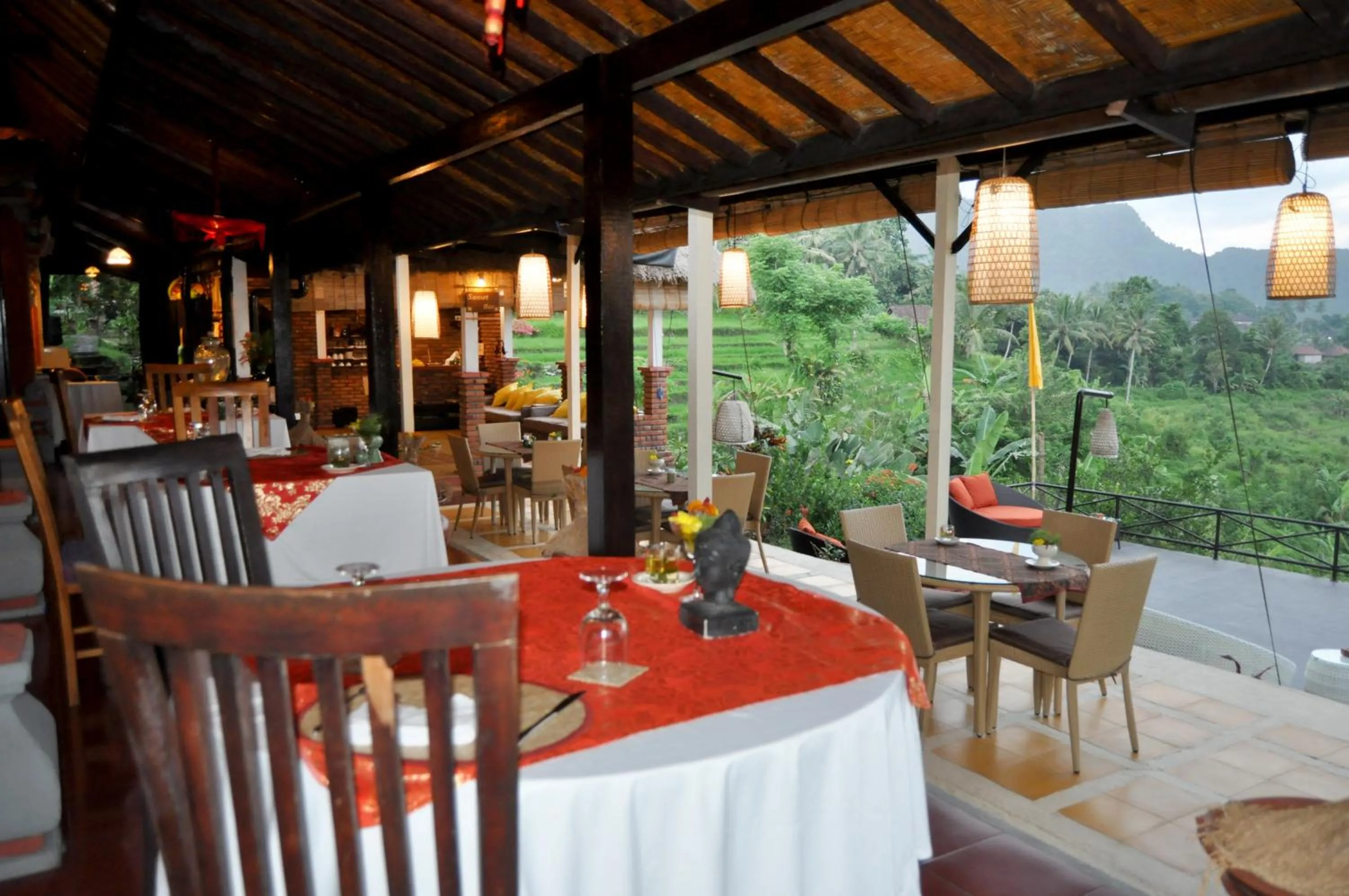 Restaurant/places to eat in Subak Tabola Villa